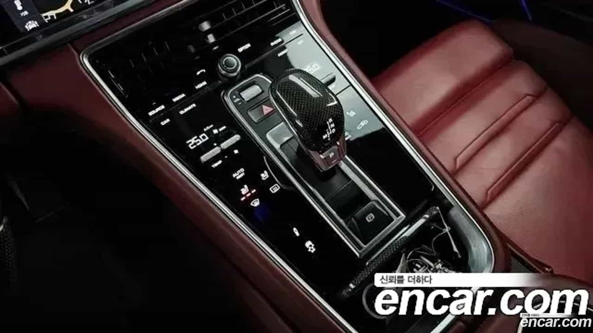 Panamera Porsche 2018.4-INNER-009