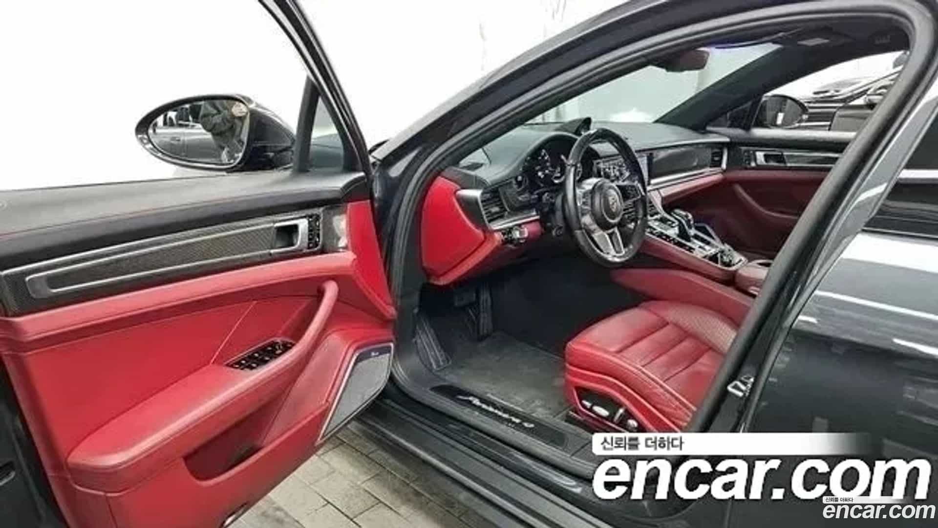 Panamera Porsche 2018.4-INNER-010