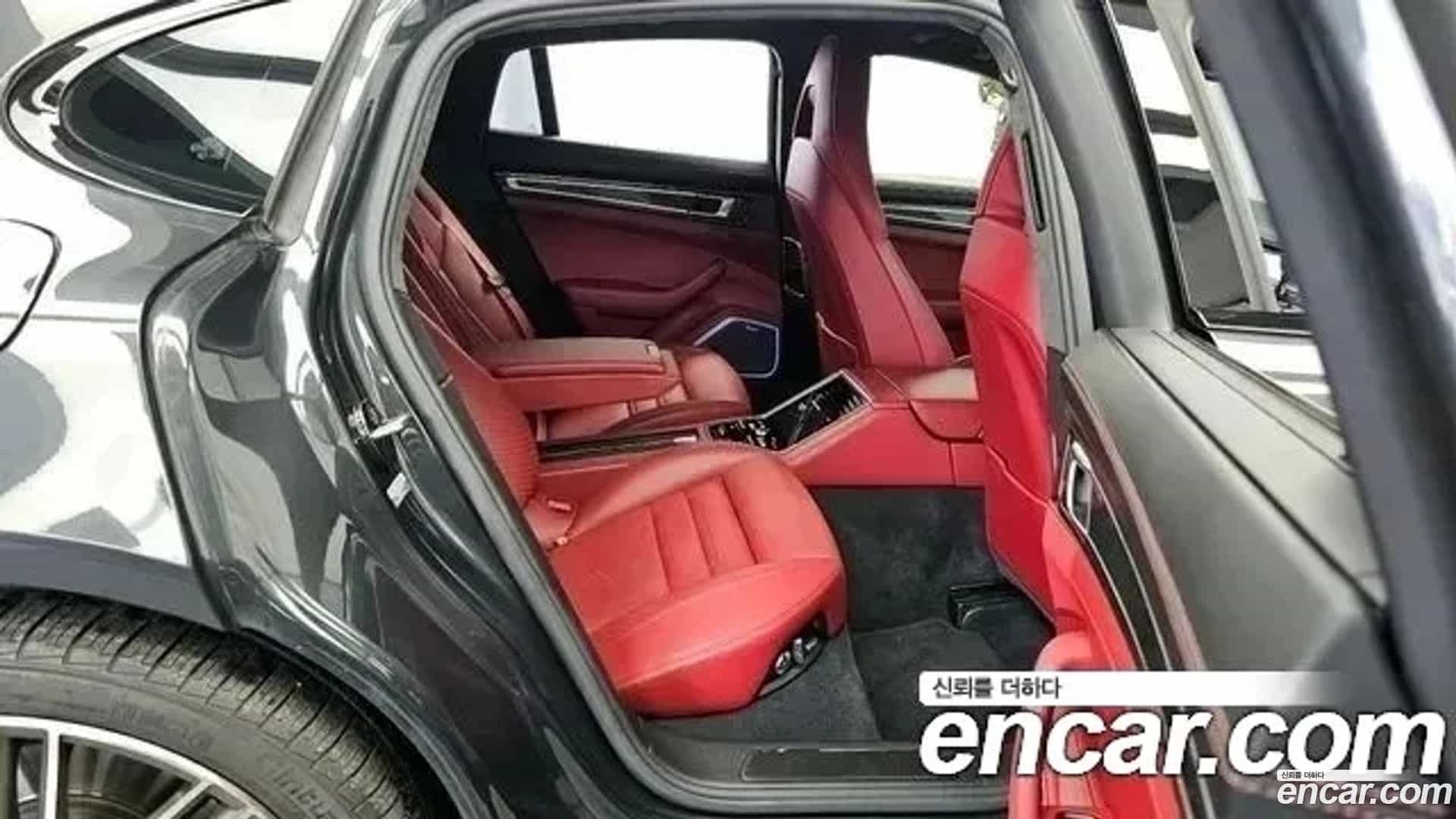 Panamera Porsche 2018.4-OPTION-016