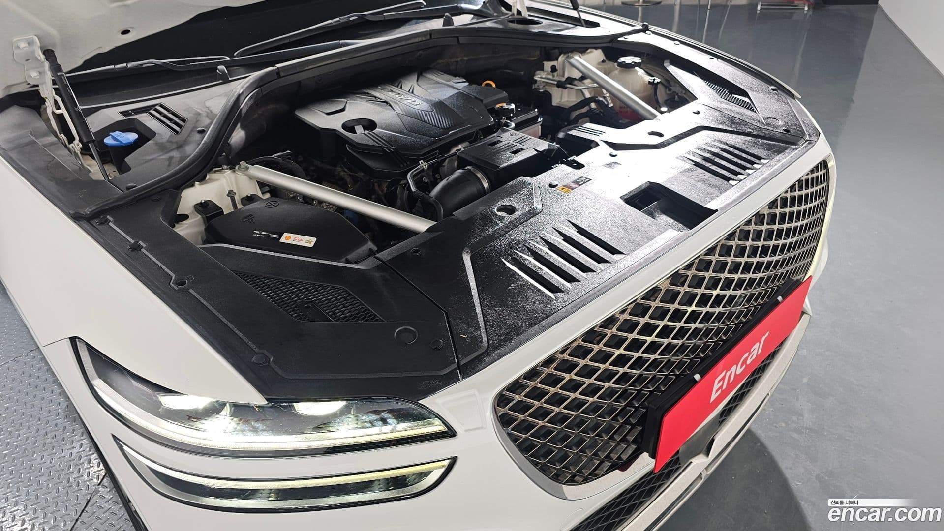 Main__Slider__Photo:GV70 Genesis 2022.3-5