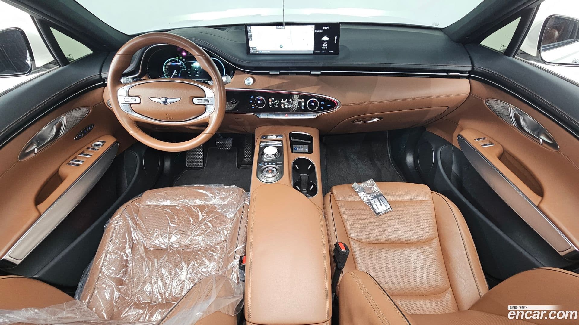 Main__Slider__Photo:GV70 Genesis 2022.3-6