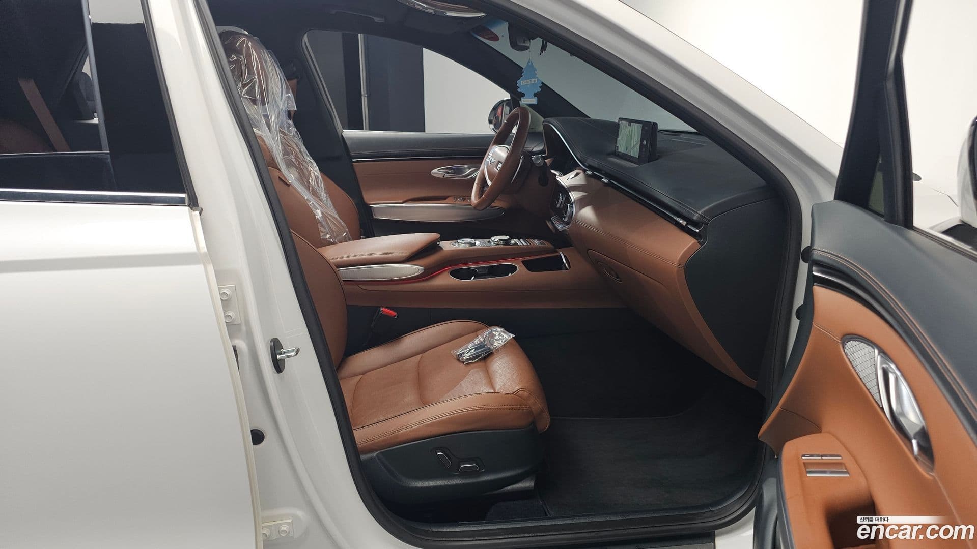 Main__Slider__Photo:GV70 Genesis 2022.3-10