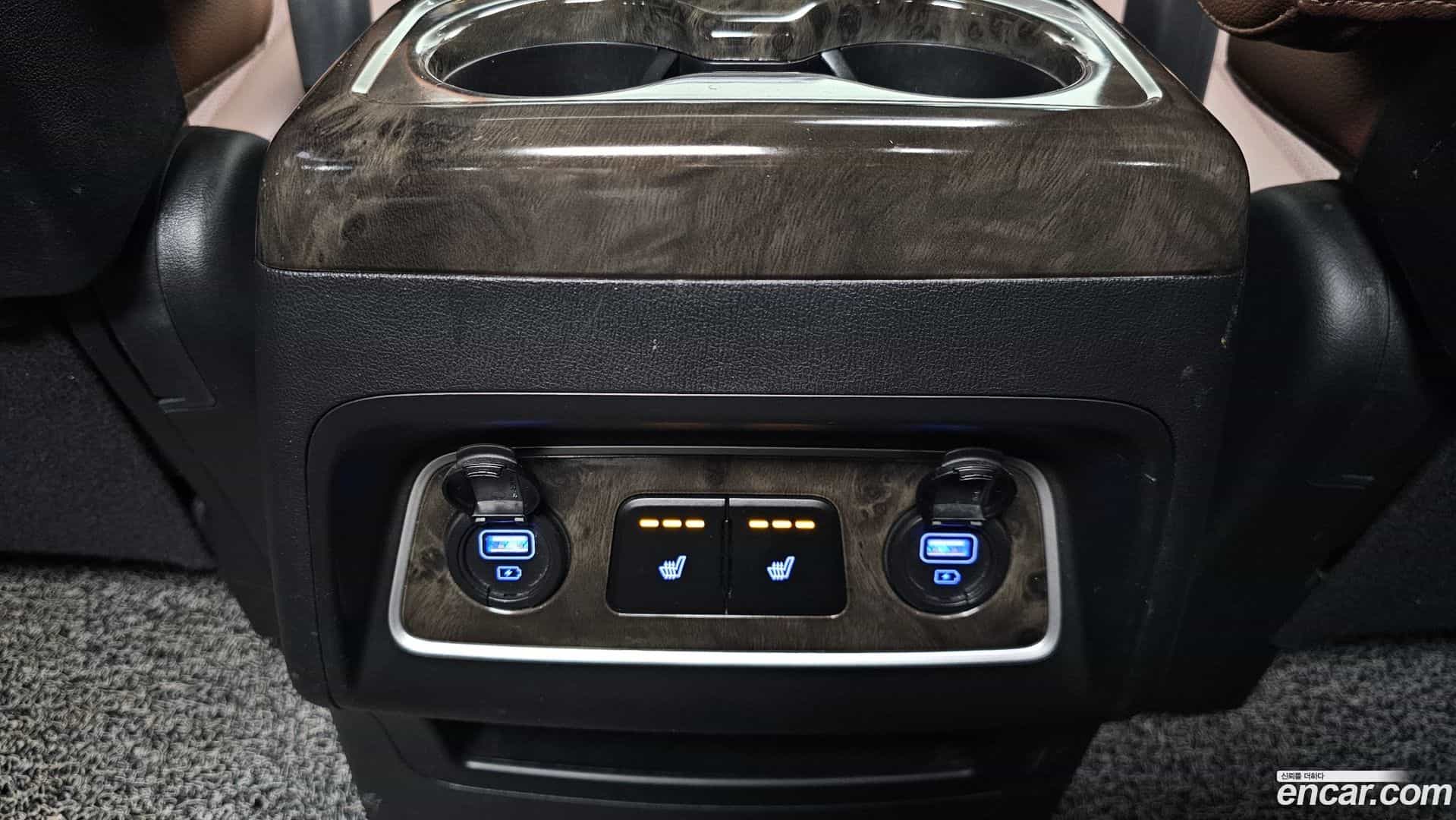 Starex Hyundai 2020.6-OPTION-023