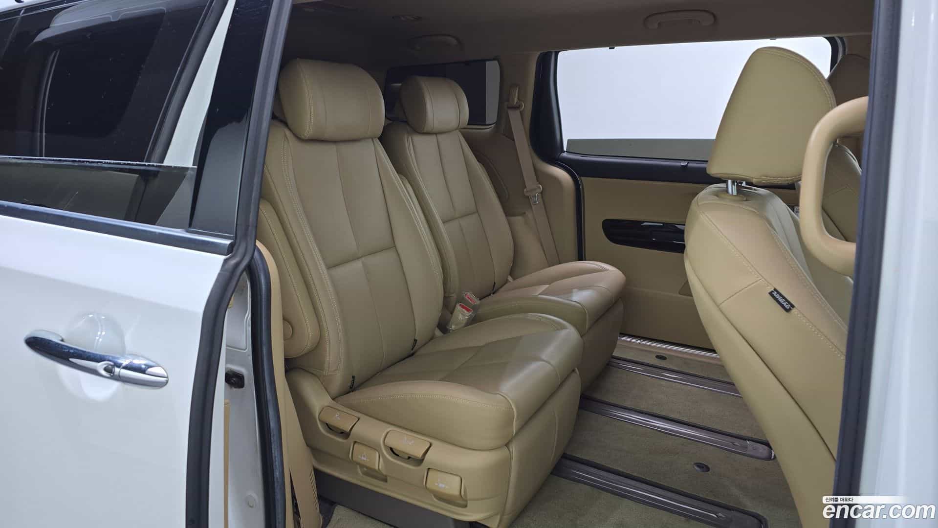 Canival Kia 2020.5-OPTION-016