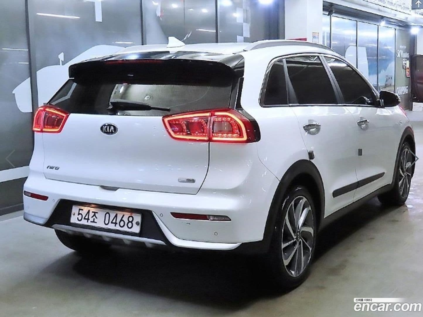 Main__Slider__Photo:Niro Kia 2016.4-3