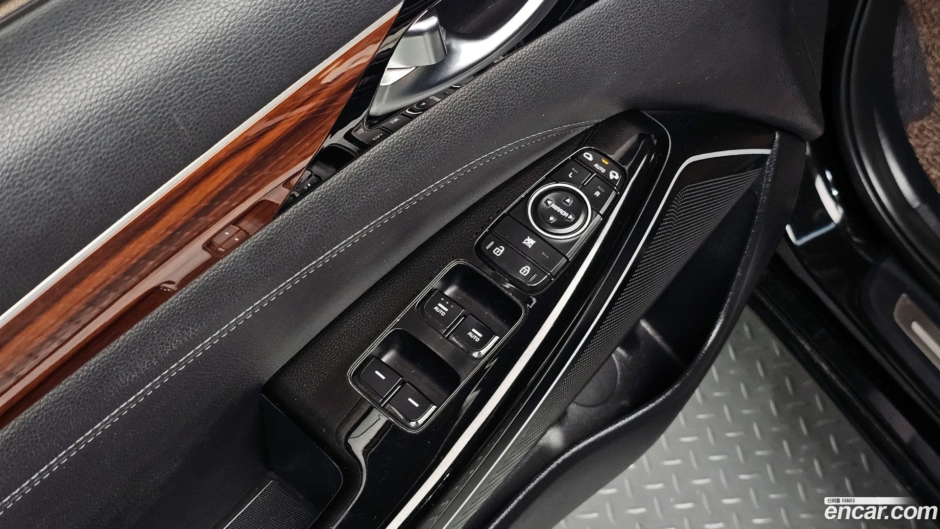 Main__Slider__Photo:K7 Kia 2017.0-17