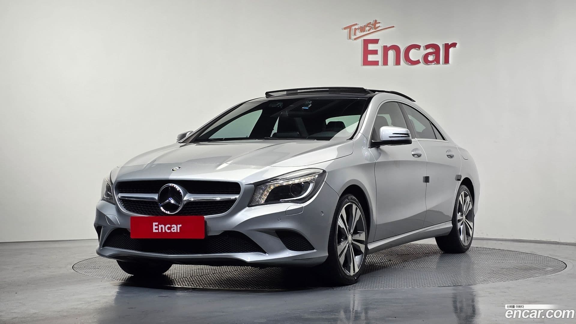 Main__Slider__Photo:CLA-Class Mercedes-Benz 2016.3-0