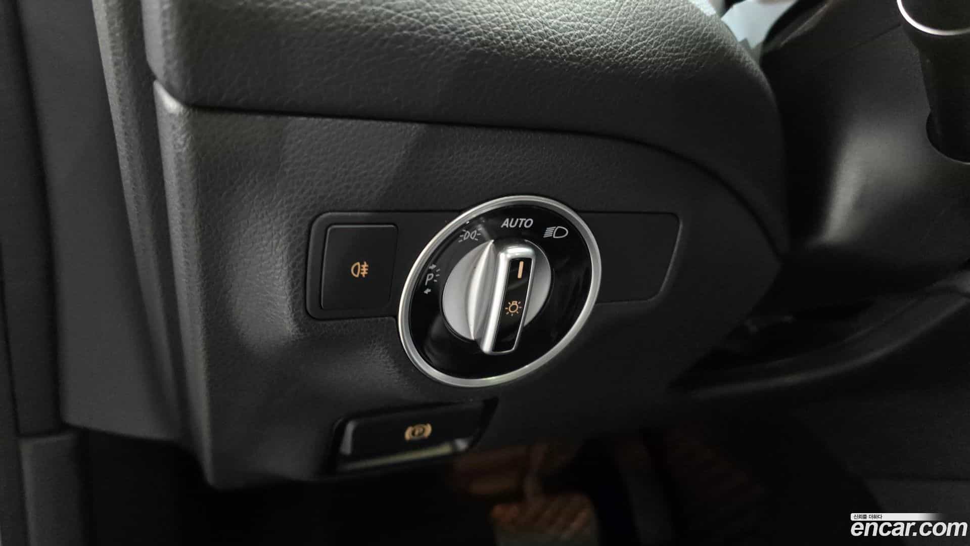 CLA-Class Mercedes-Benz 2016.3-OPTION-021