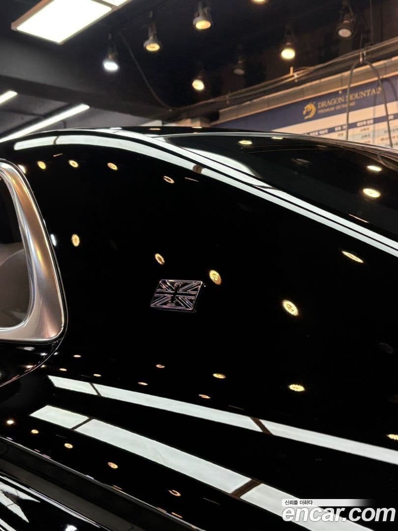 Main__Slider__Photo:Flying Spur Bentley 2021.1-11