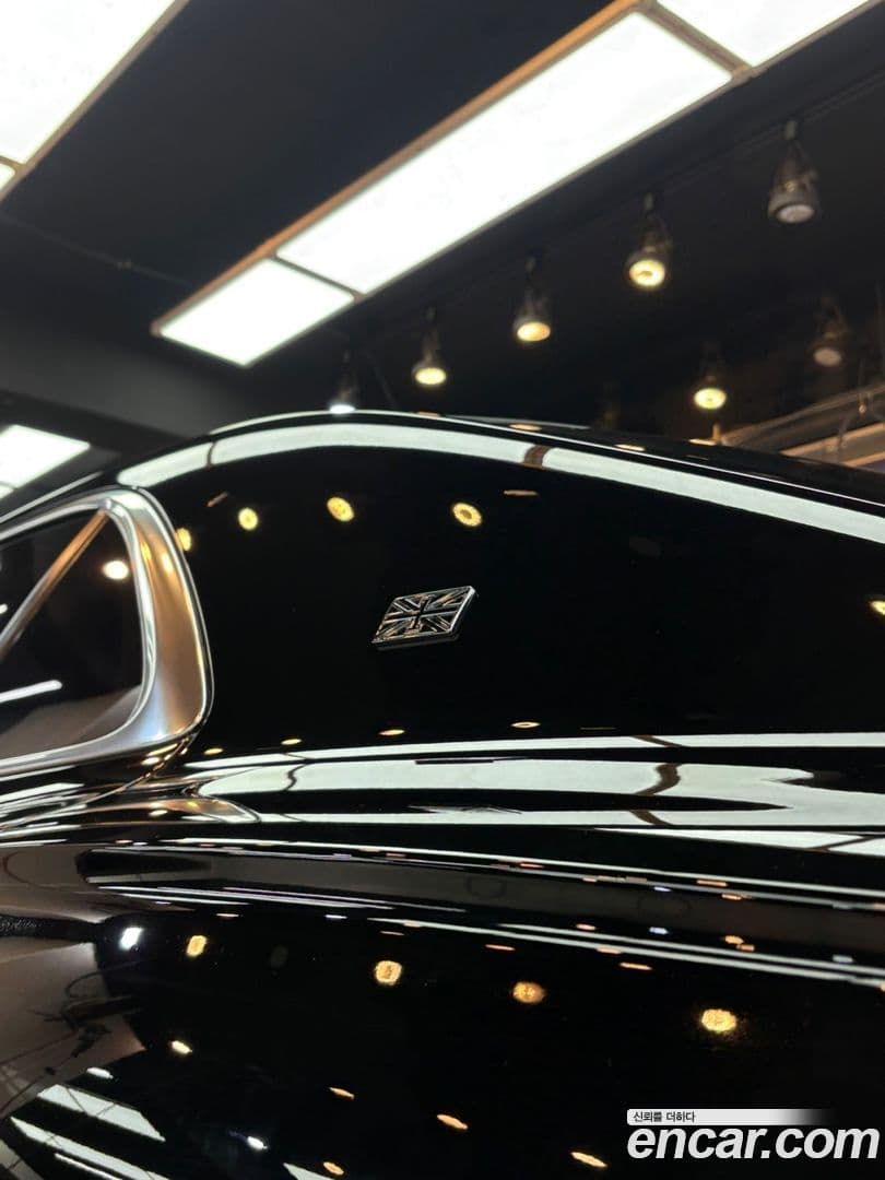 Main__Slider__Photo:Flying Spur Bentley 2021.1-12