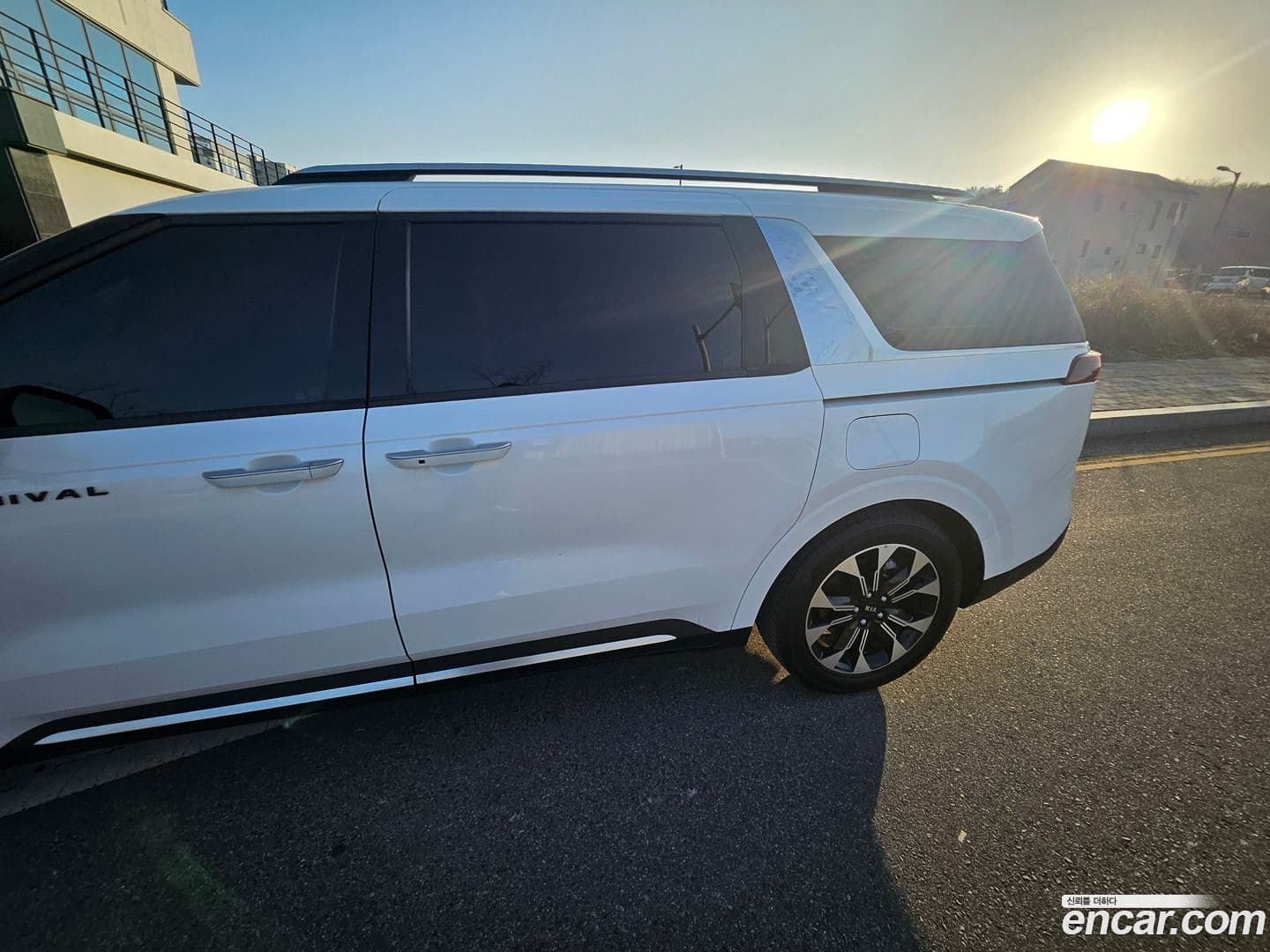 Main__Slider__Photo:Canival Kia 2021.3-3