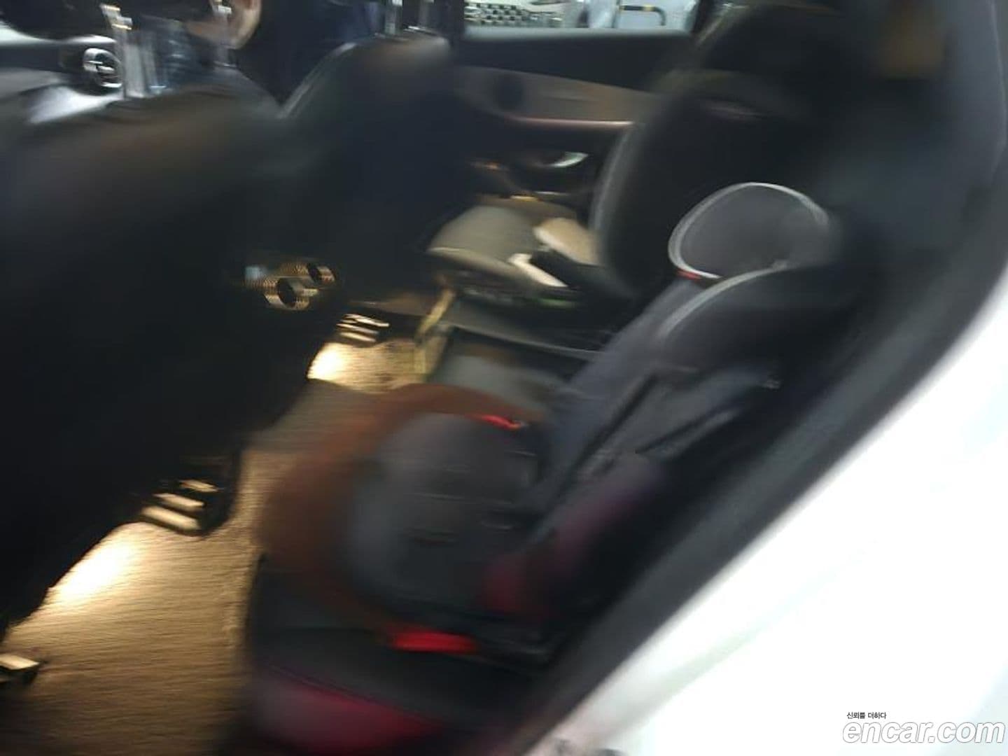 Main__Slider__Photo:GLC-Class Mercedes-Benz 2020.9-7