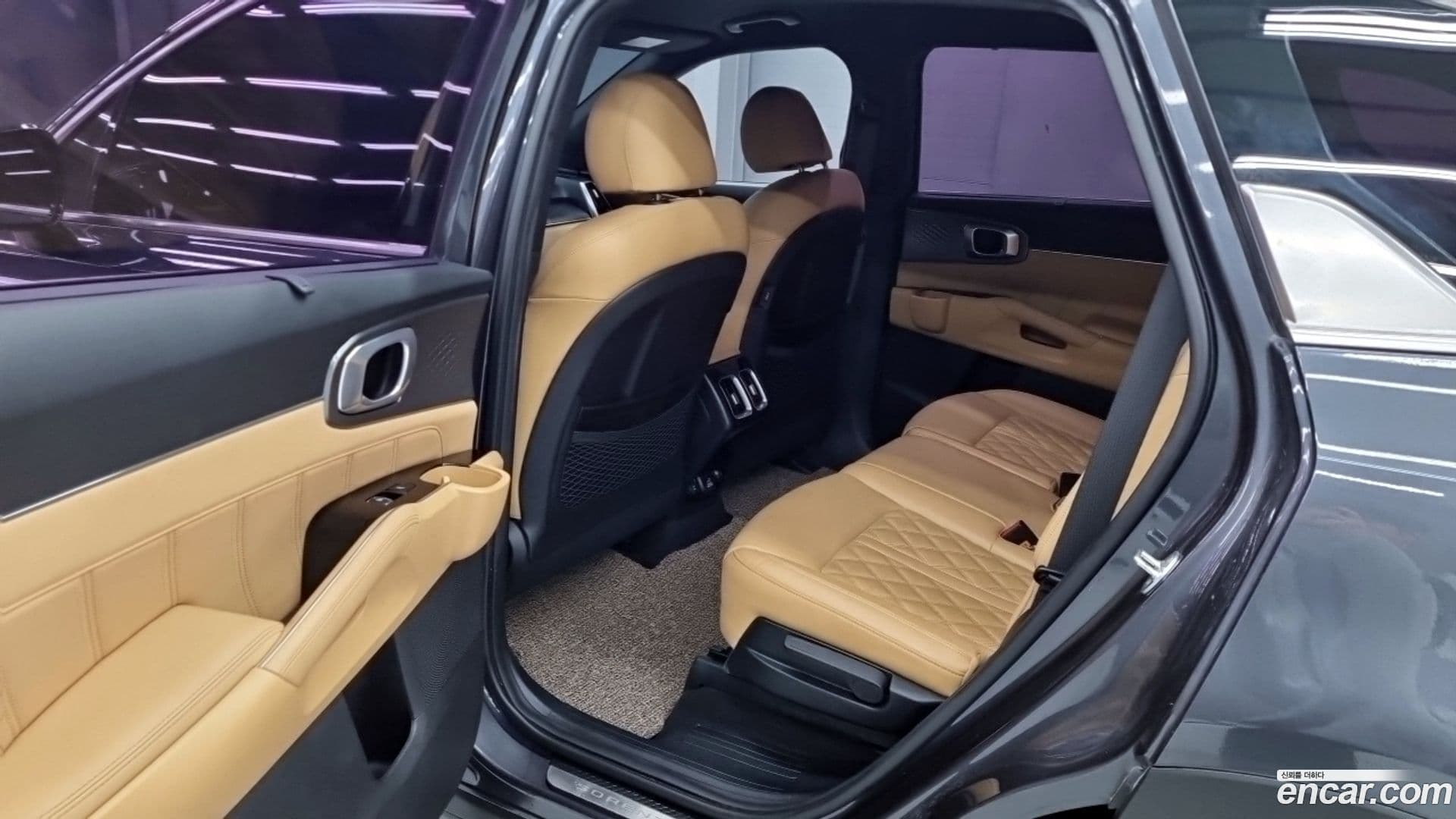 Main__Slider__Photo:Sorento Kia 2021.1-6