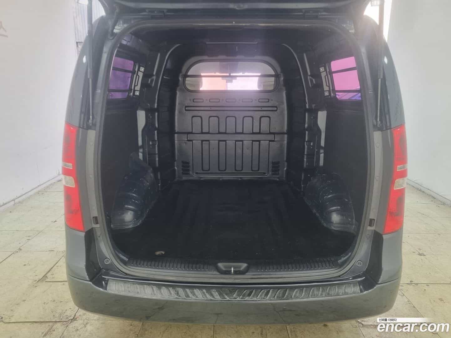 Starex Hyundai 2018.8-INNER-007