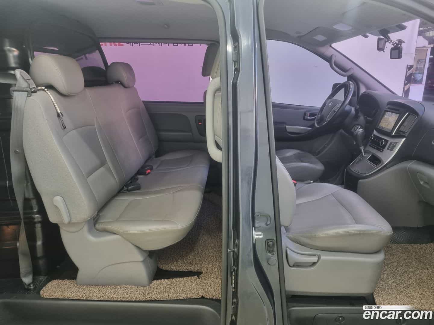 Starex Hyundai 2018.8-OPTION-016