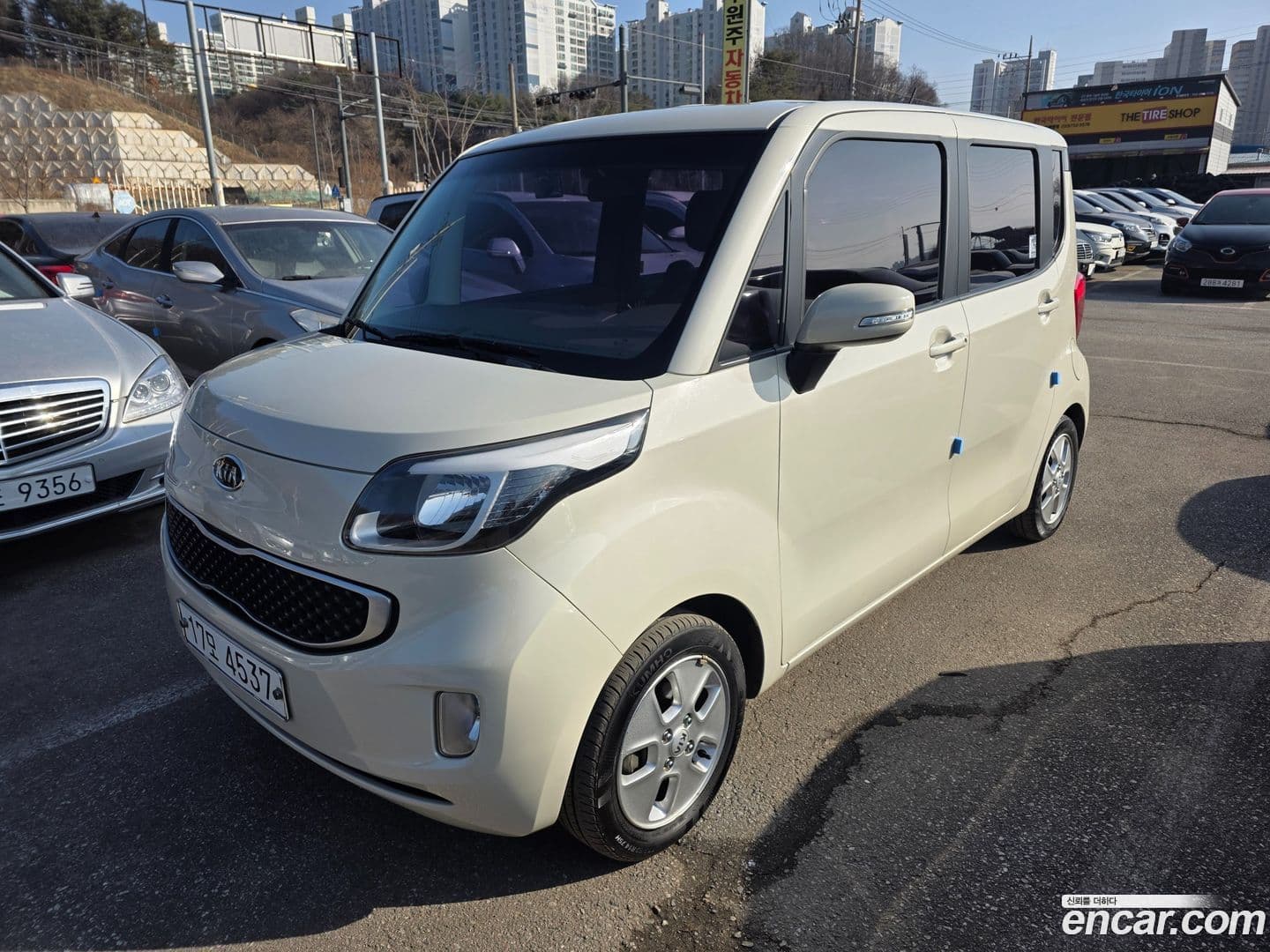 Main__Slider__Photo:RAY Kia 2012.3-0