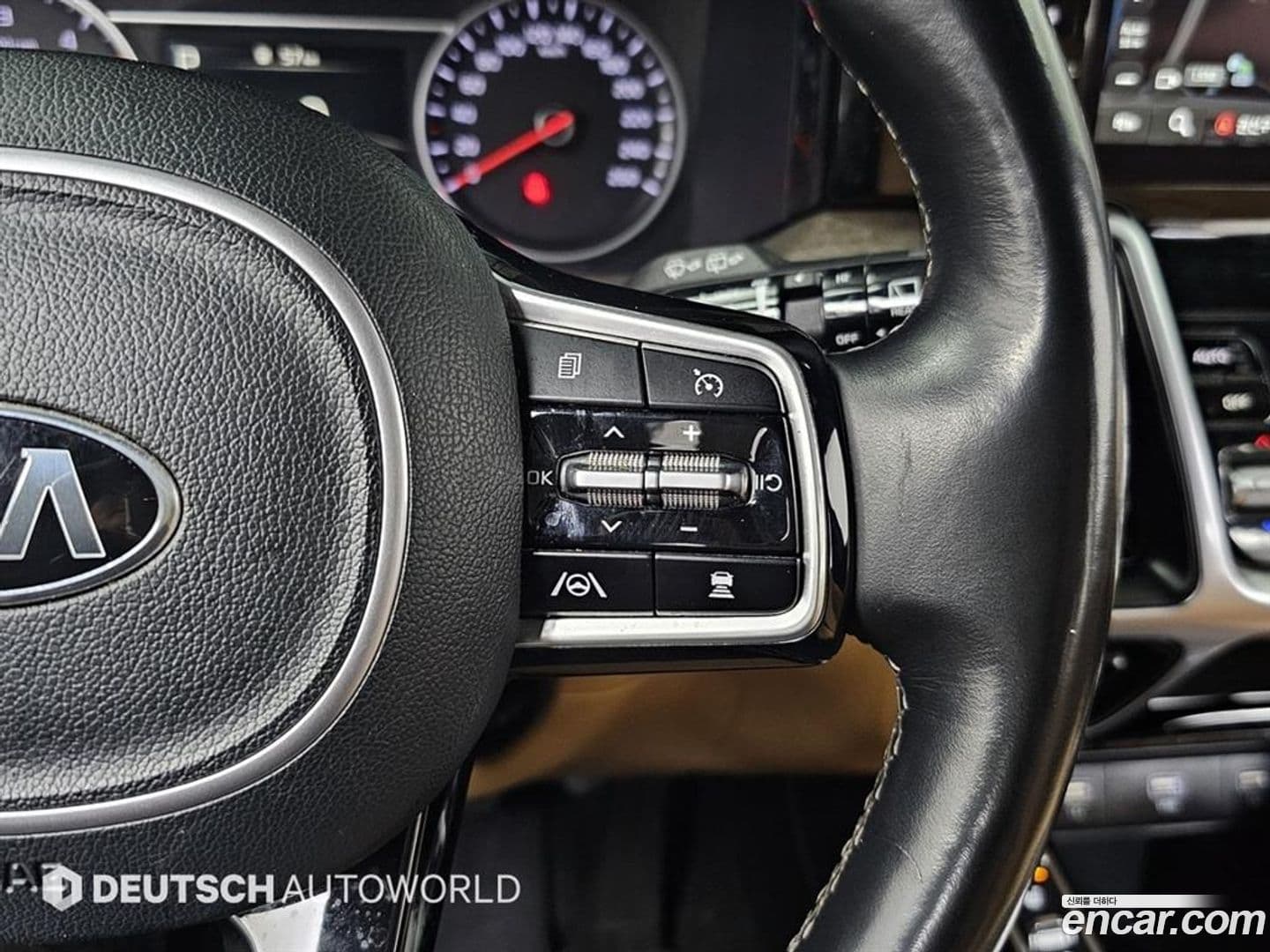 Main__Slider__Photo:Sorento Kia 2021.2-17