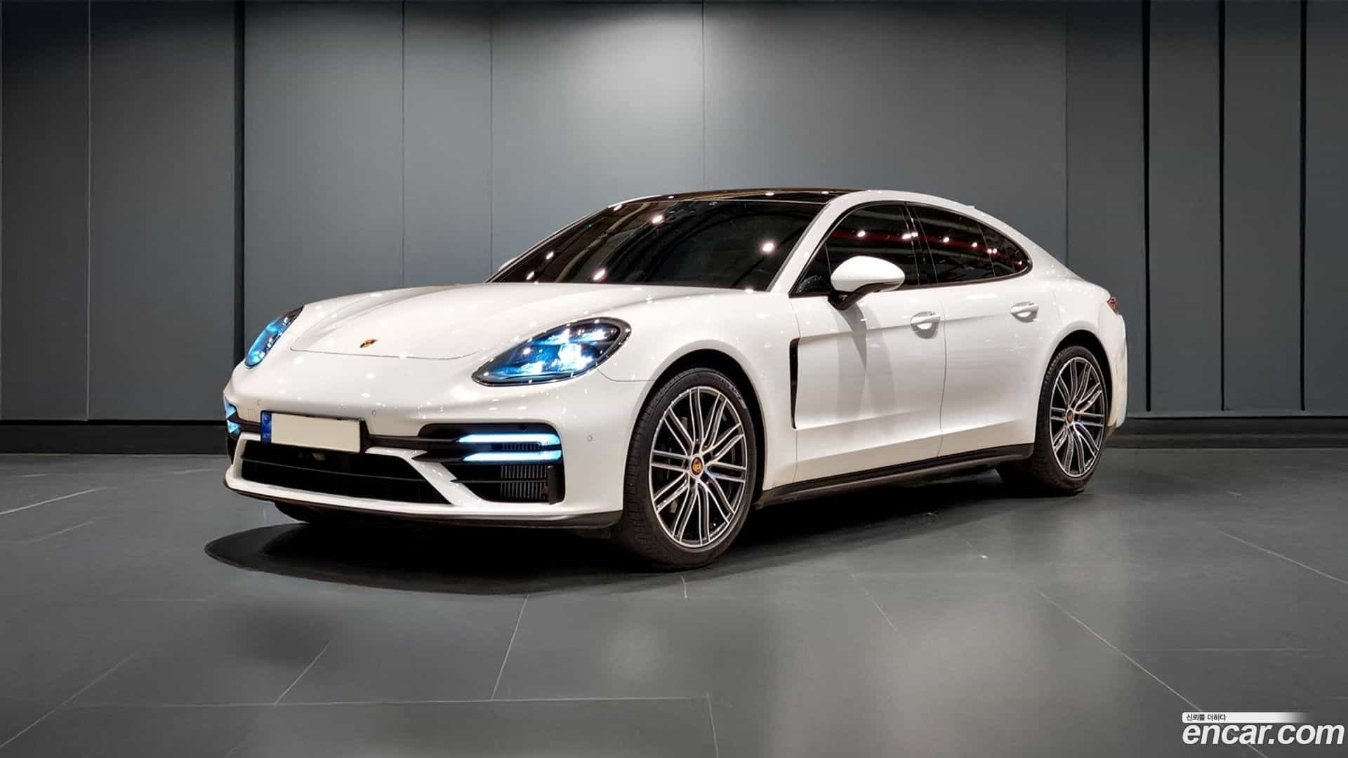 Panamera Porsche 2021.3-OUTER-001