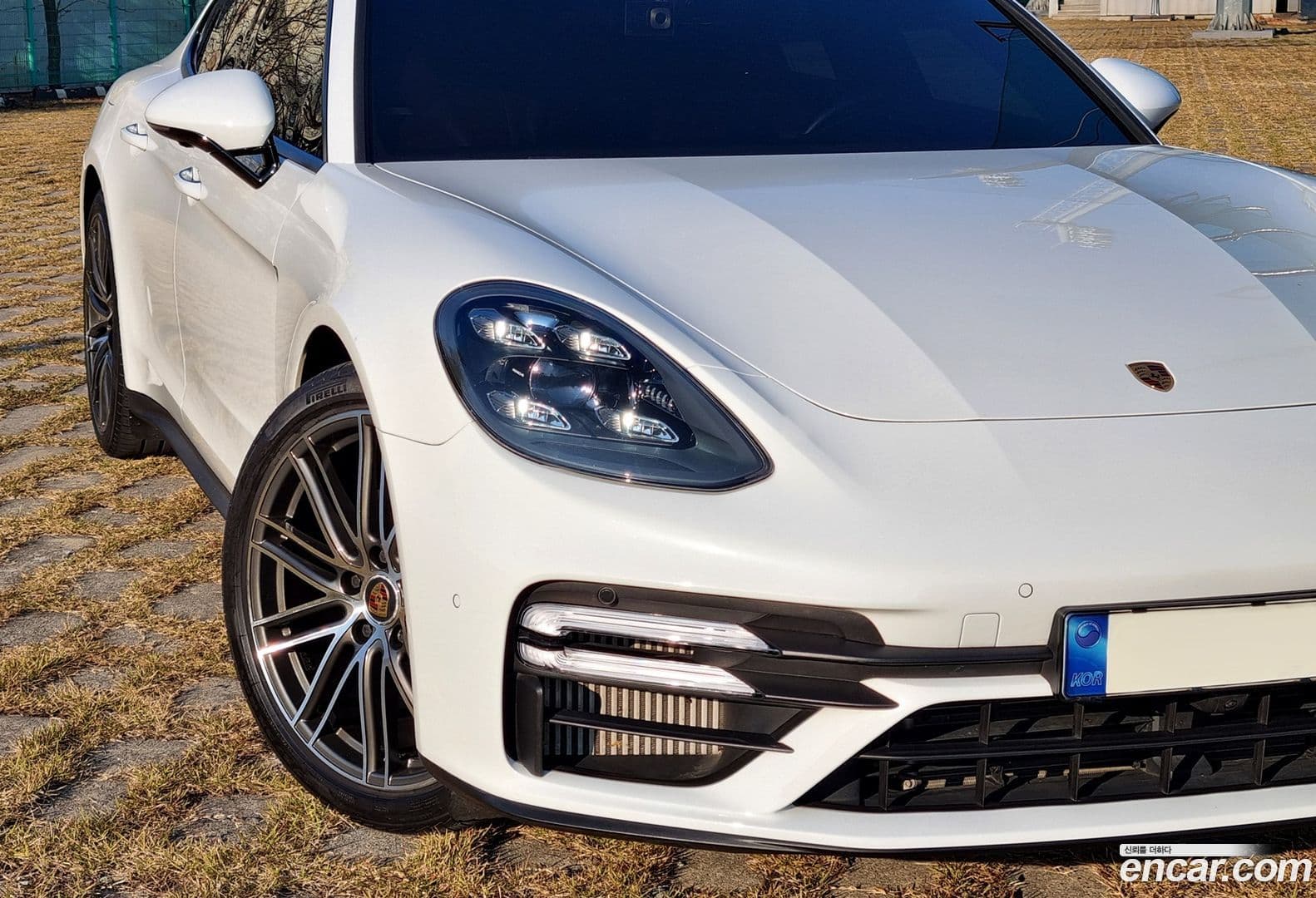 Main__Slider__Photo:Panamera Porsche 2021.3-3