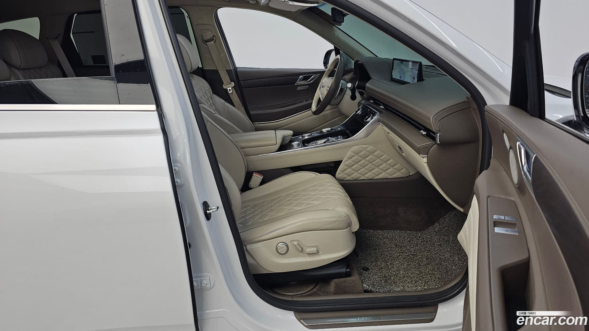 Main__Slider__Photo:GV80 Genesis 2023.1-10