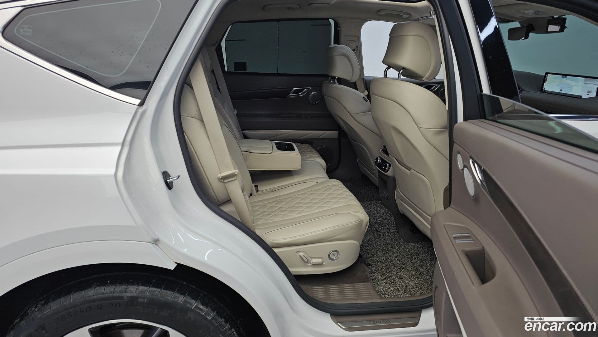 Main__Slider__Photo:GV80 Genesis 2023.1-11