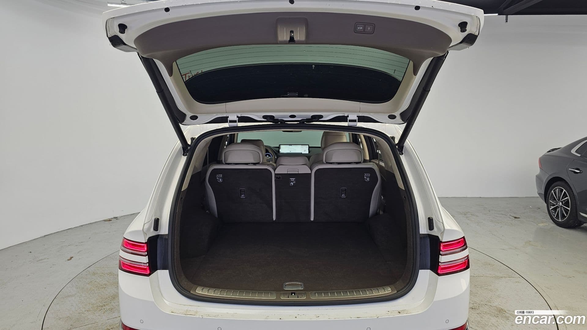 Main__Slider__Photo:GV80 Genesis 2023.1-19