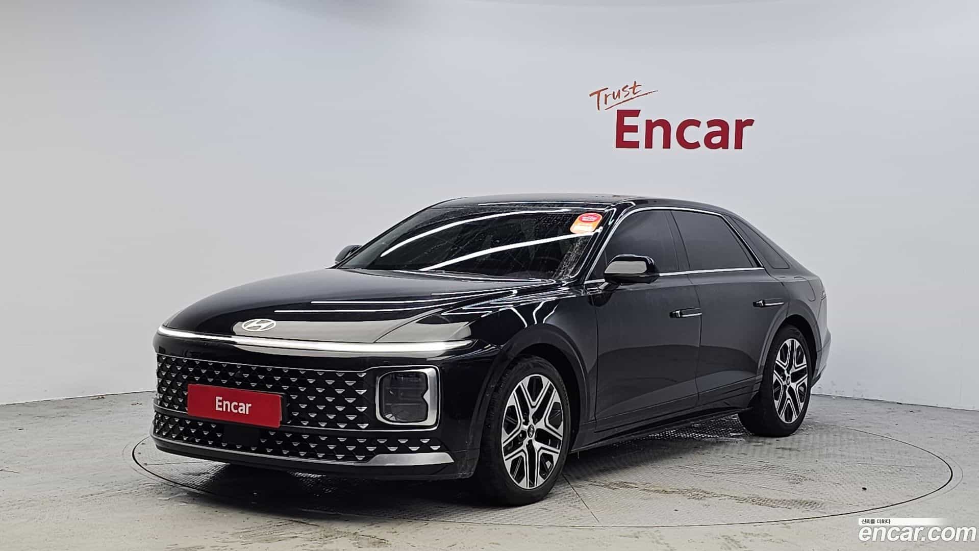 Grandeur Hyundai 2022.11-OUTER-001