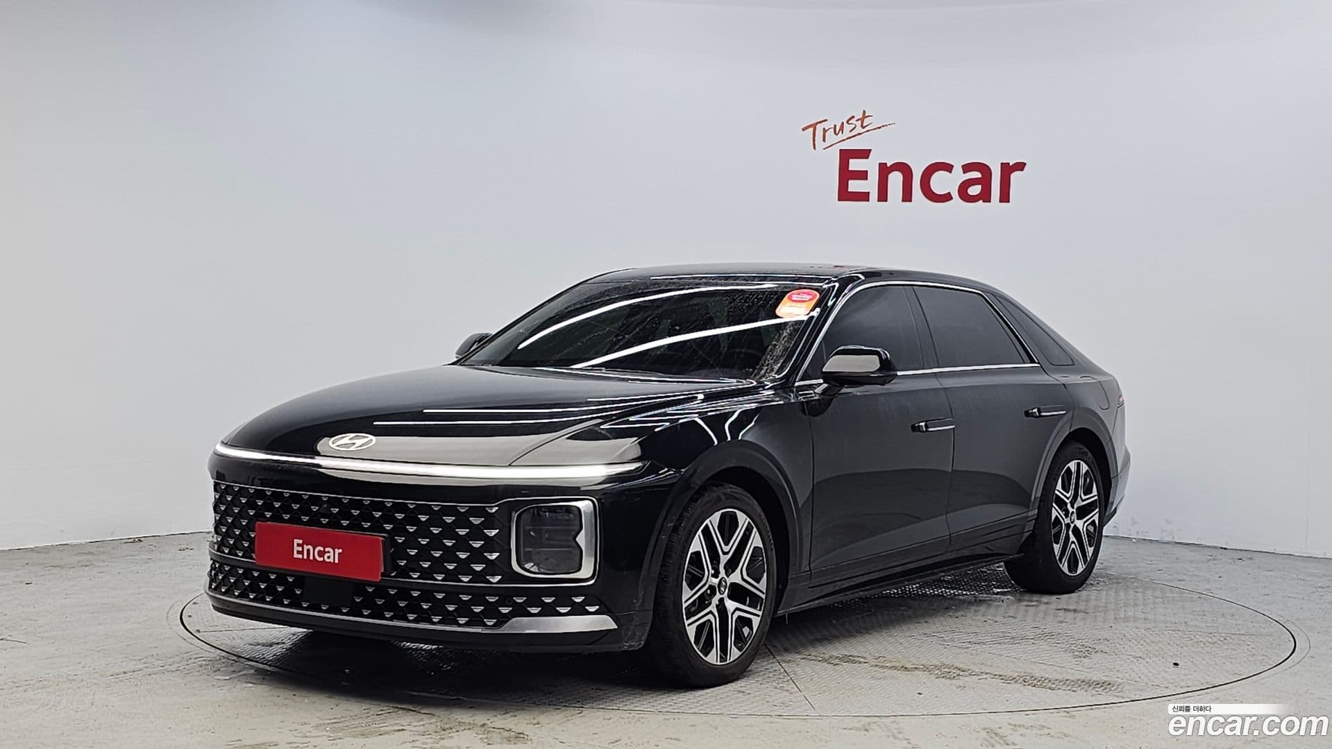 Main__Slider__Photo:Grandeur Hyundai 2022.11-0