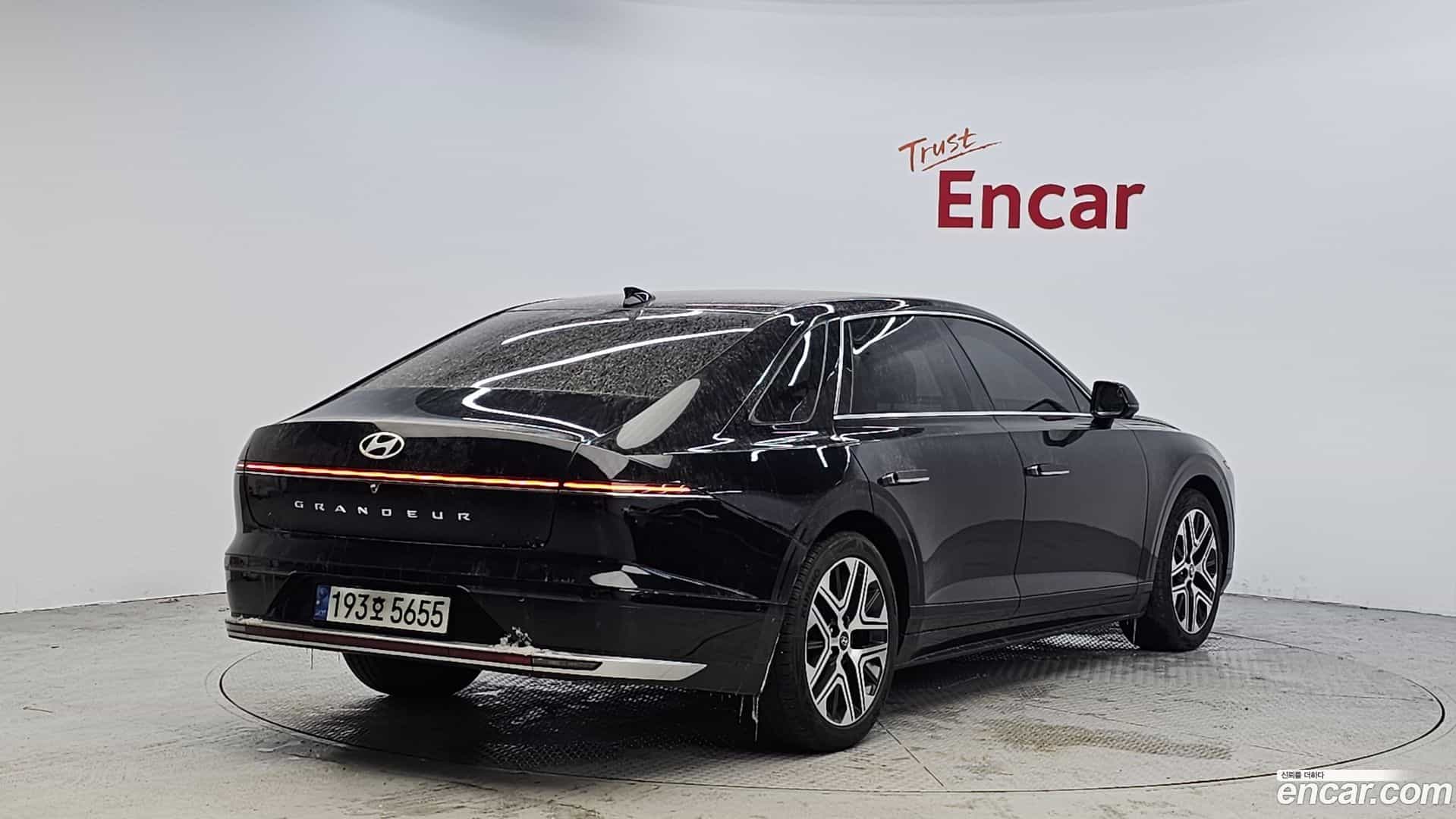 Grandeur Hyundai 2022.11-OUTER-002