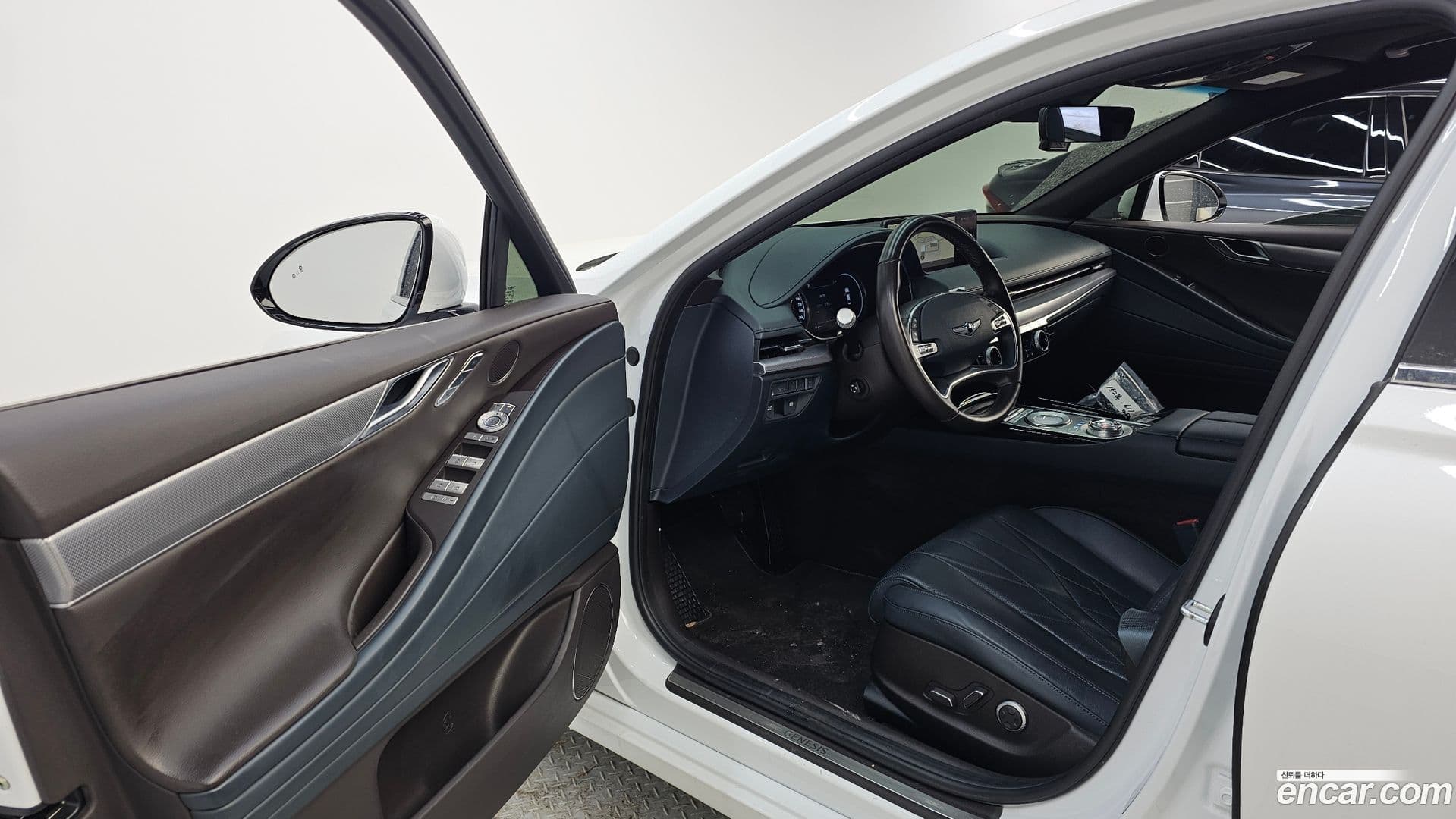 Main__Slider__Photo:G80 Genesis 2021.1-9