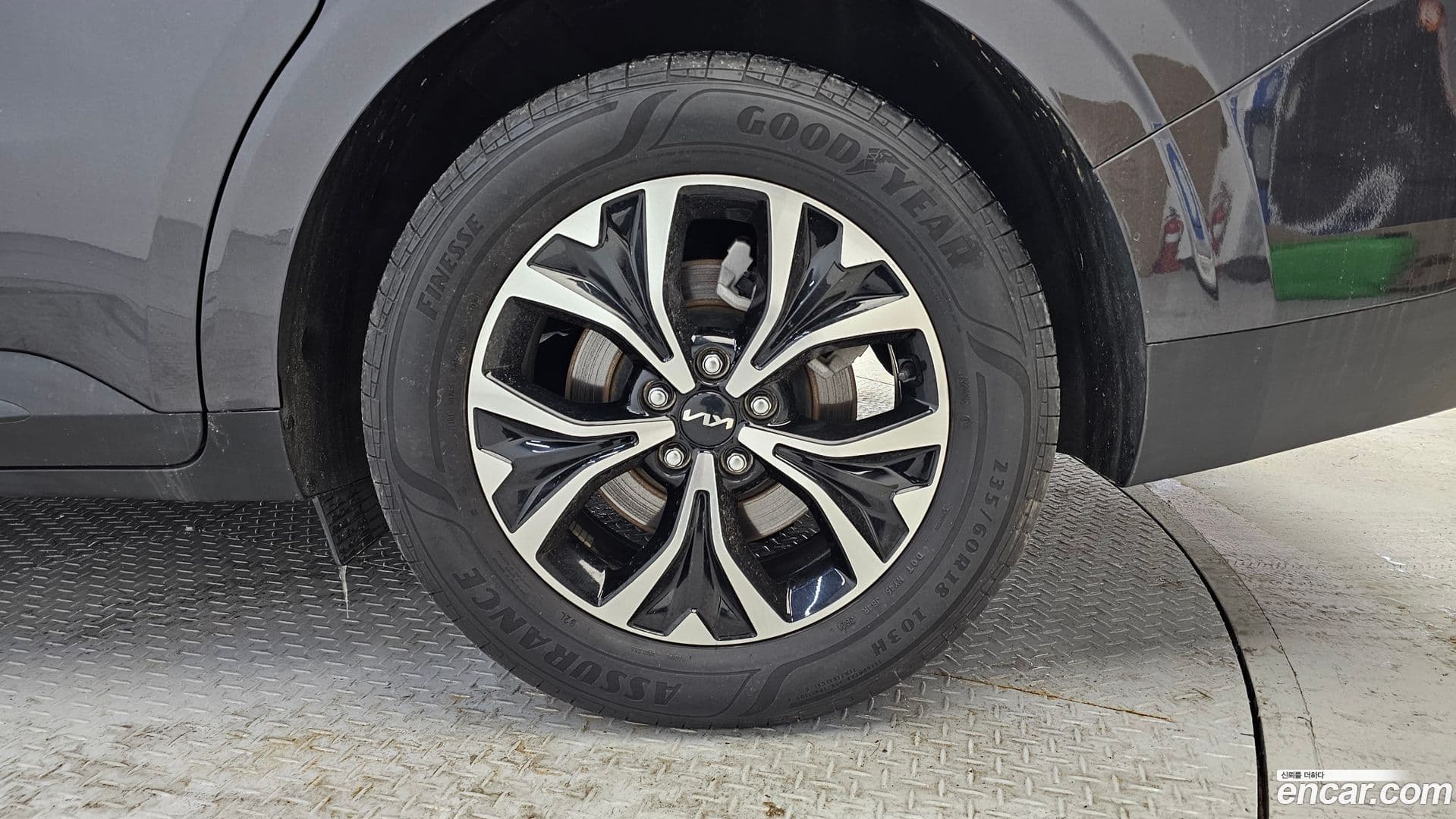 Main__Slider__Photo:Canival Kia 2022.4-4