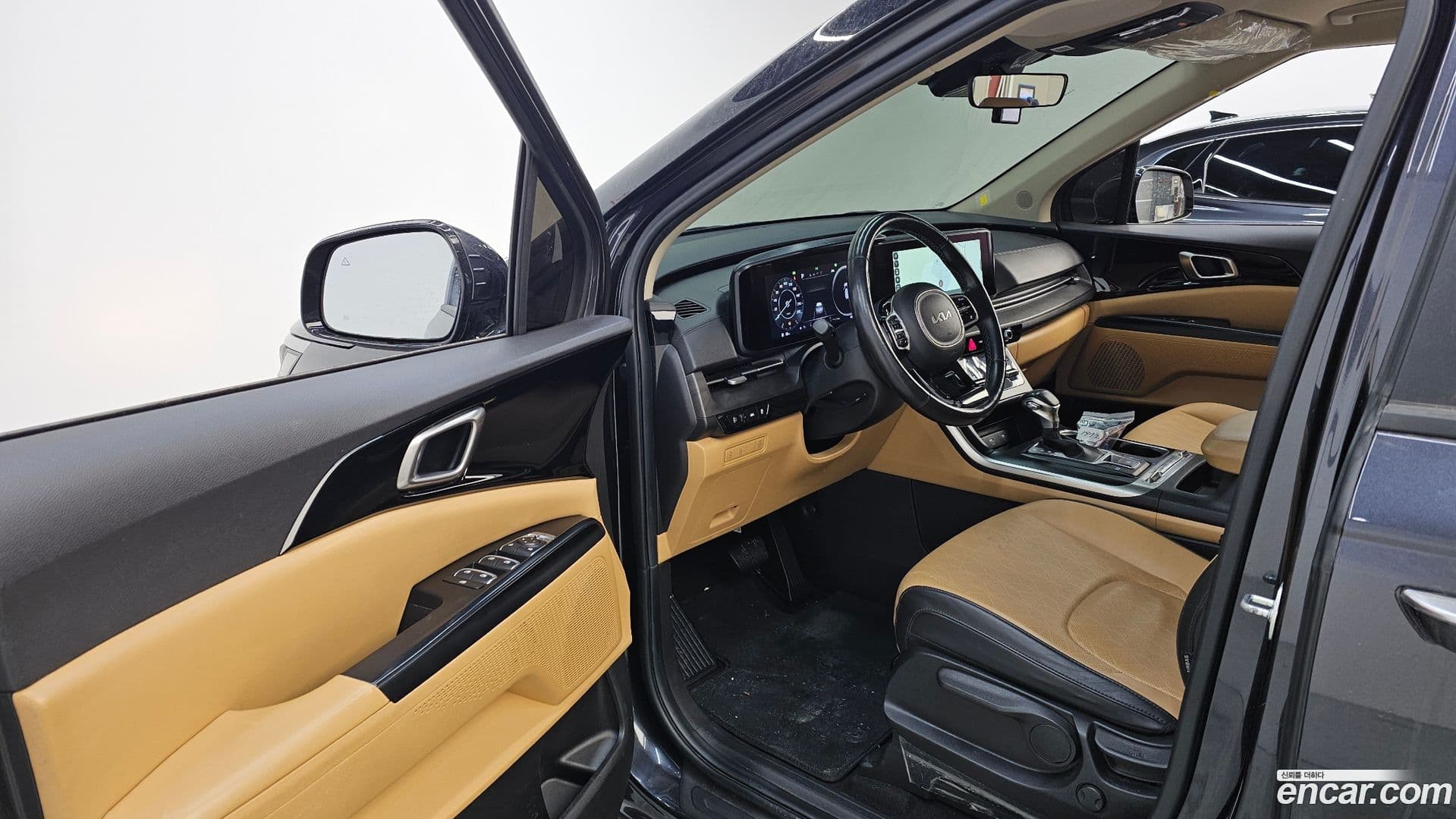 Main__Slider__Photo:Canival Kia 2022.4-9