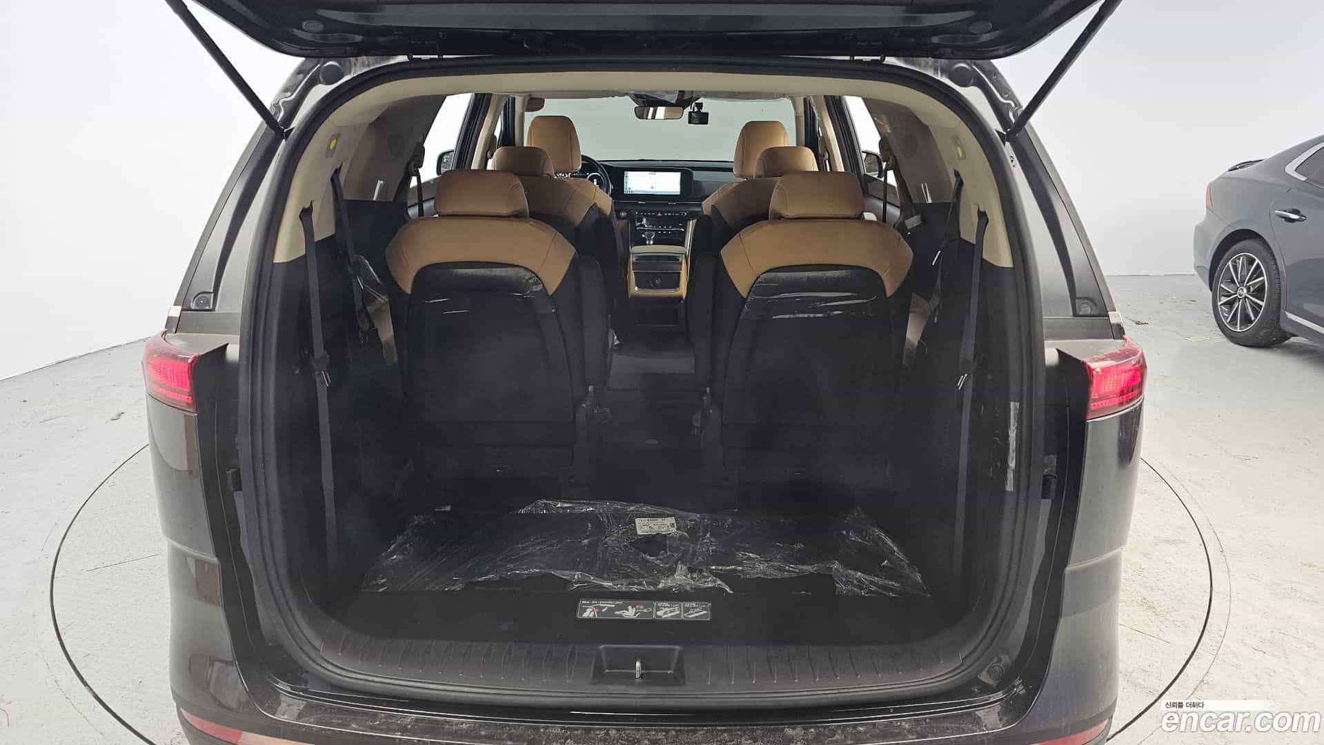 Canival Kia 2022.4-OPTION-024