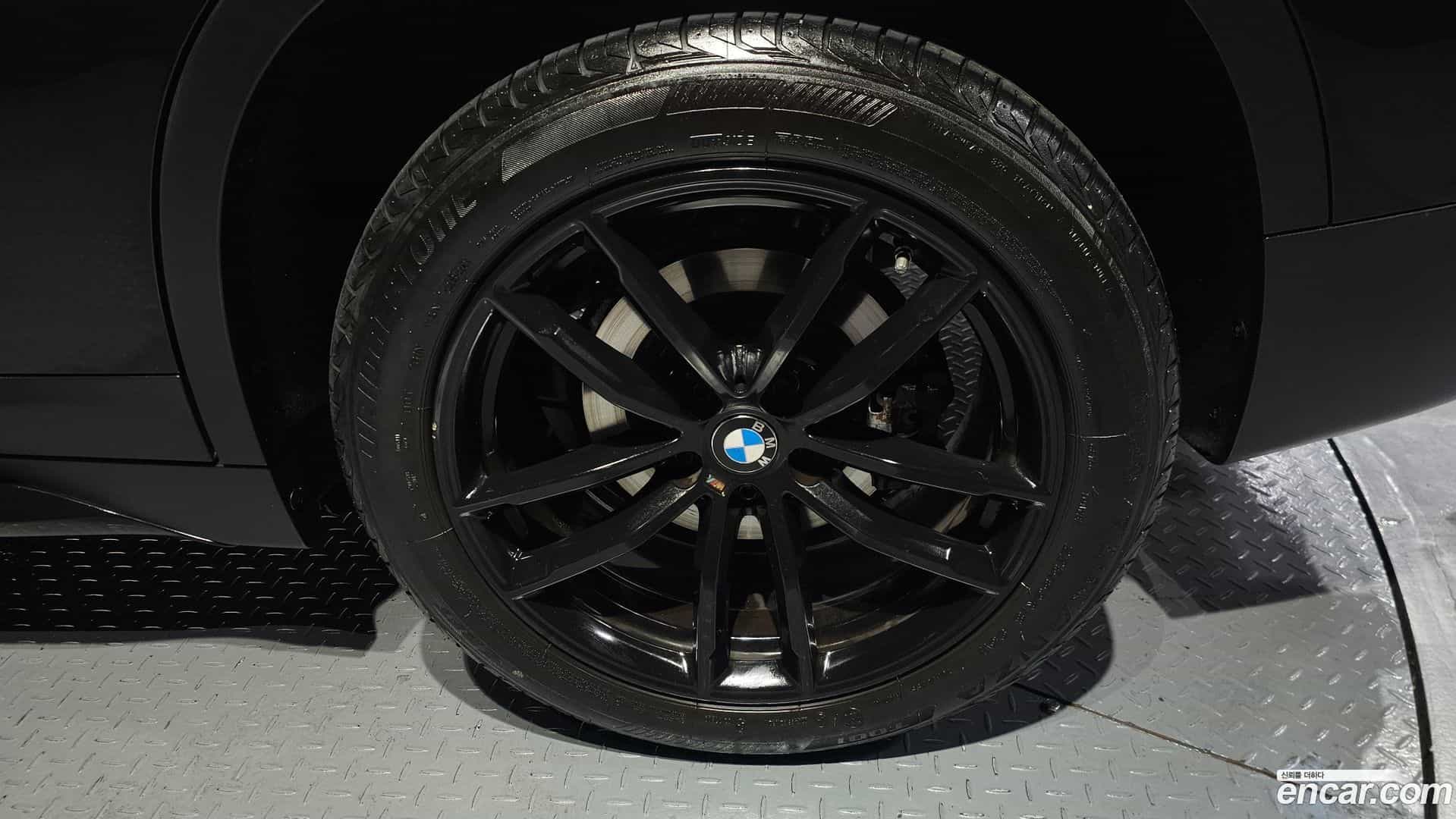 X1 BMW 2021.0-OUTER-005