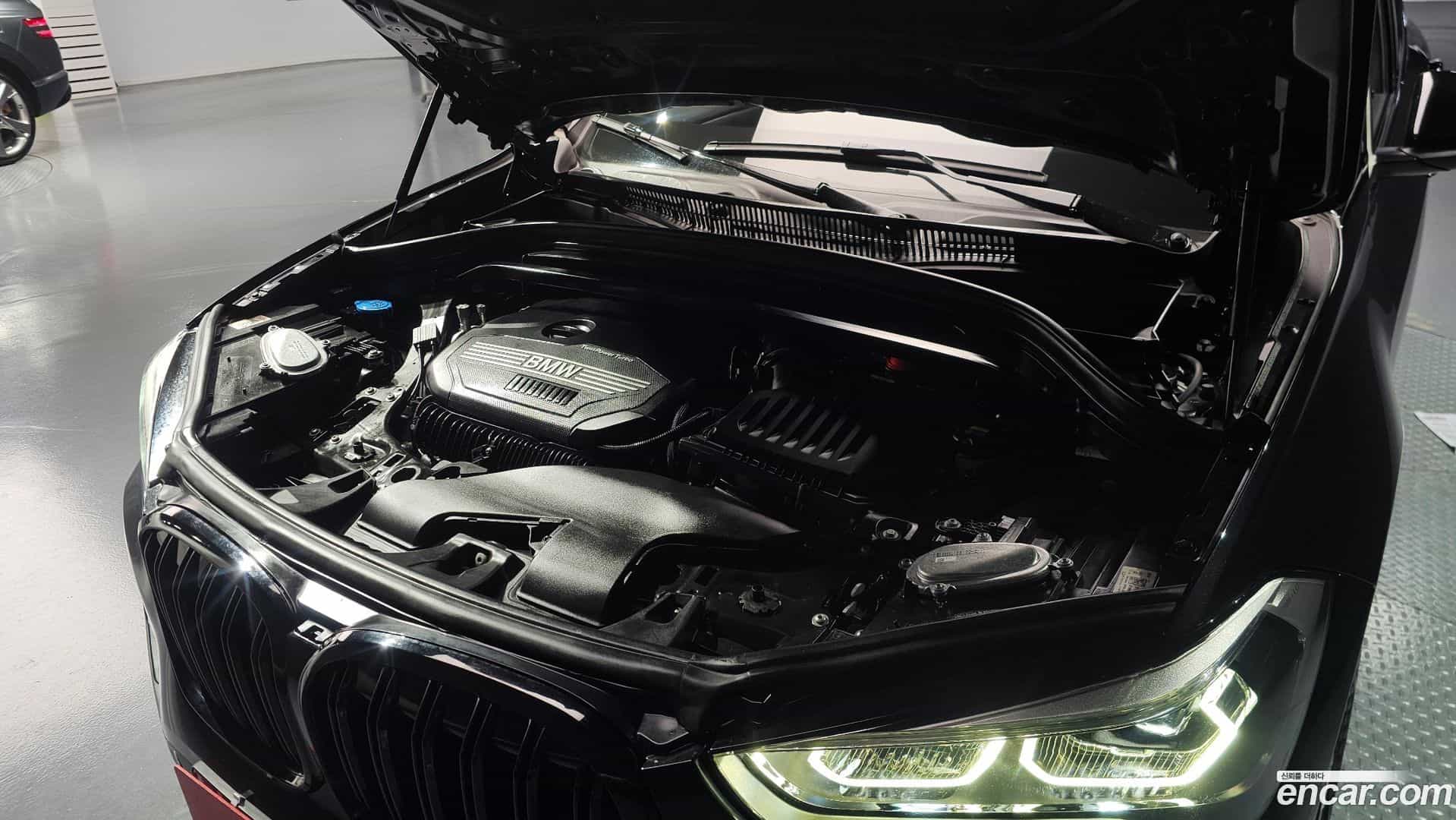 X1 BMW 2021.0-INNER-006