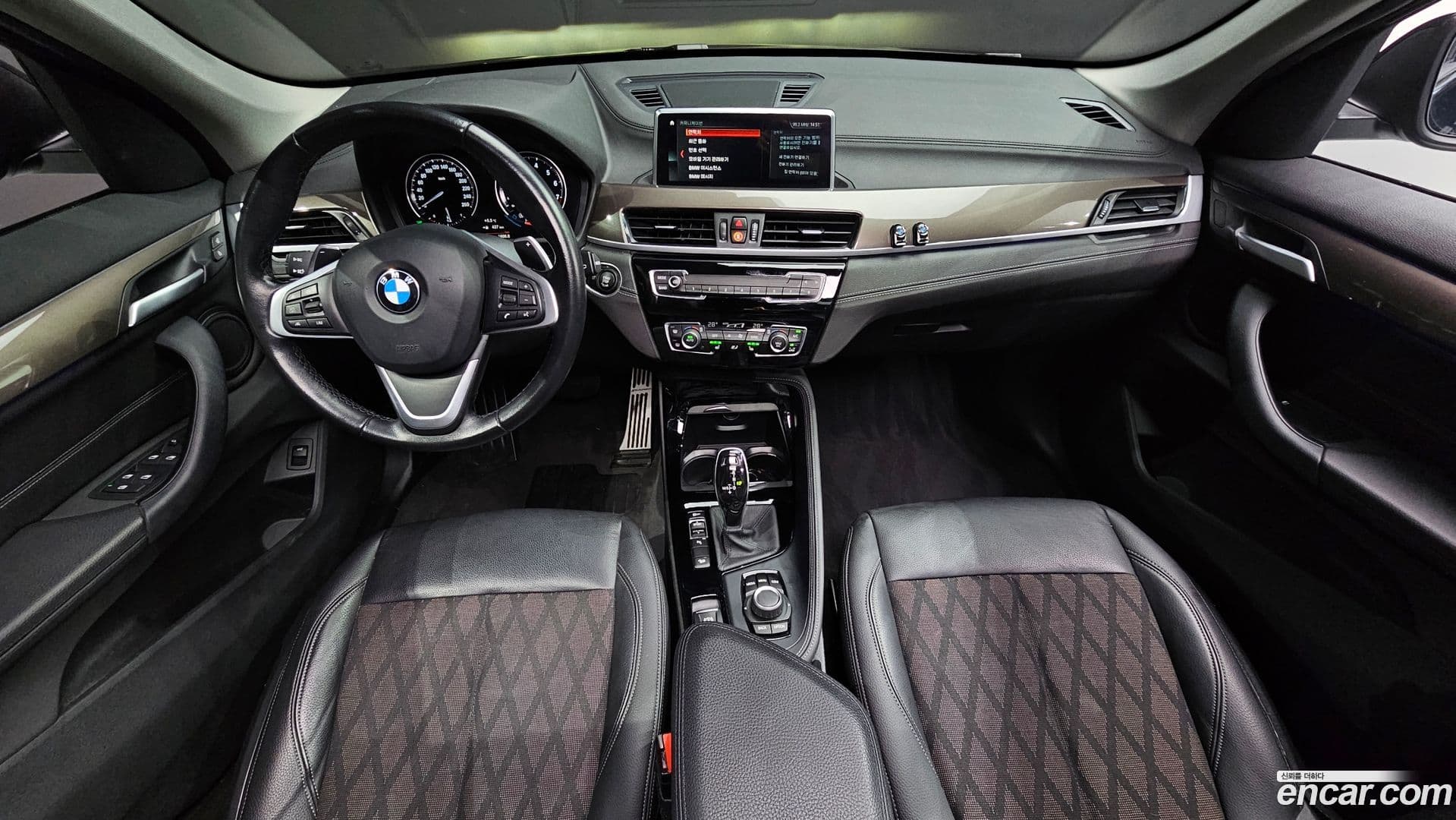 Main__Slider__Photo:X1 BMW 2021.0-6