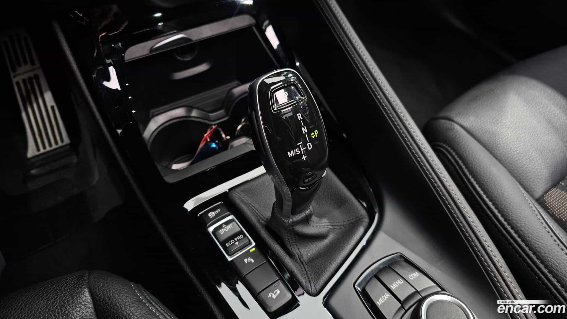 X1 BMW 2021.0-INNER-009