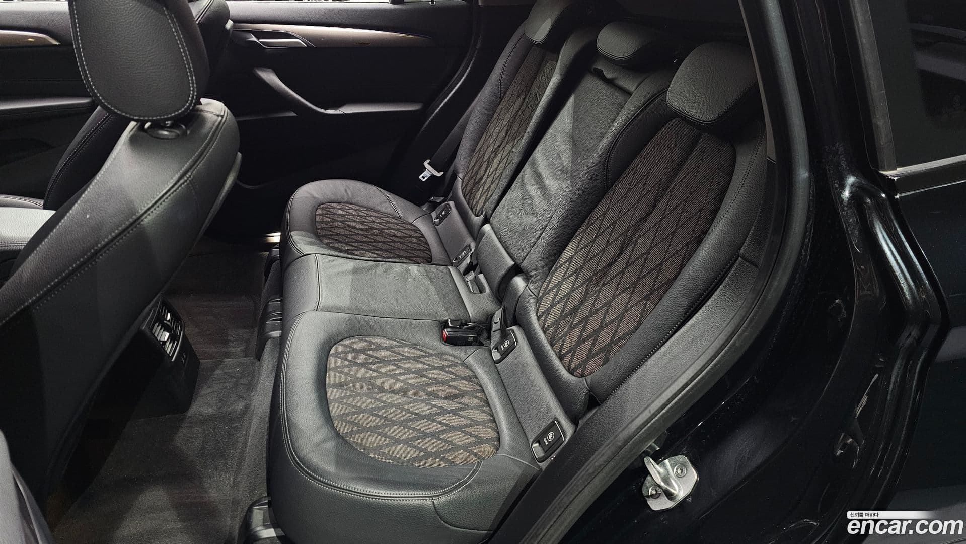 Main__Slider__Photo:X1 BMW 2021.0-10