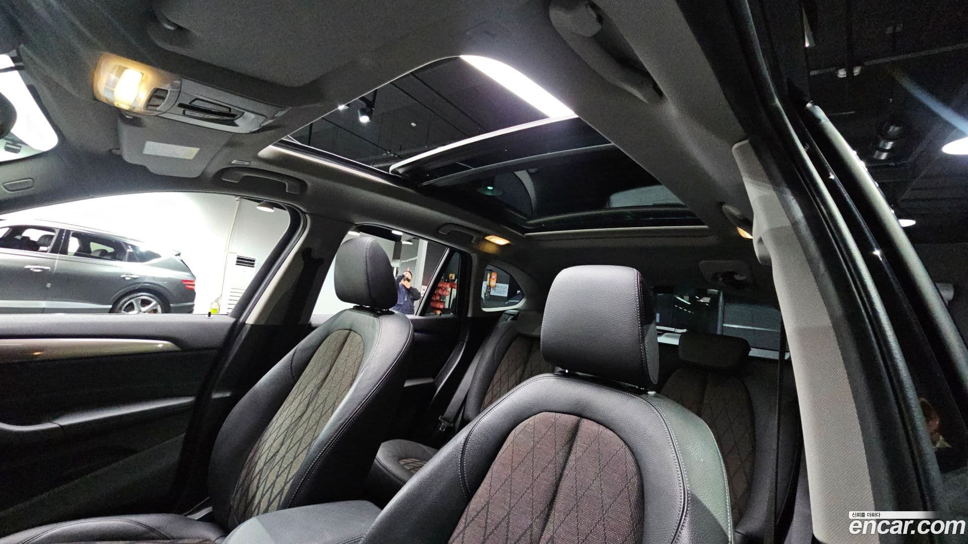 Main__Slider__Photo:X1 BMW 2021.0-15