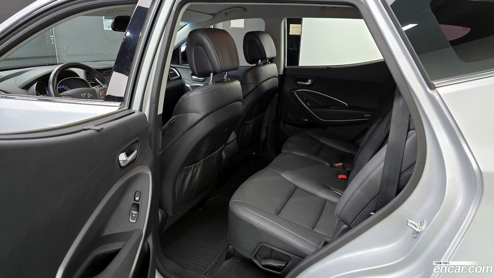 Main__Slider__Photo:Santafe Hyundai 2014.2-10