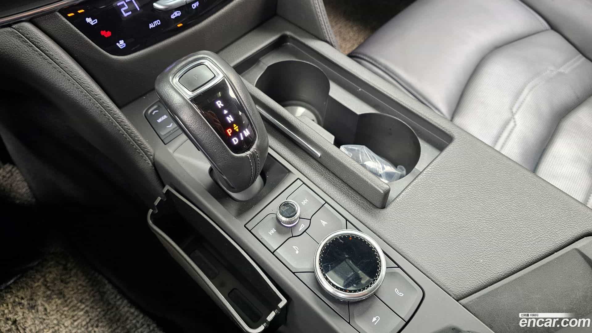 CT6 Cadillac 2019.11-INNER-009