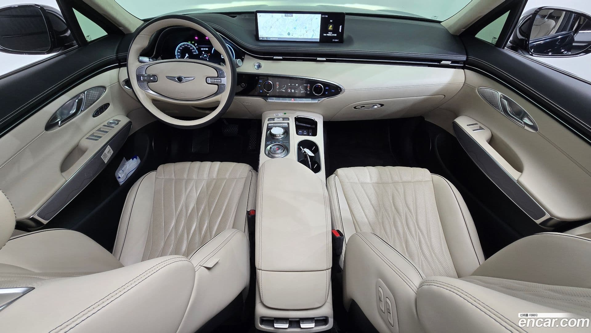 Main__Slider__Photo:GV70 Genesis 2022.11-6