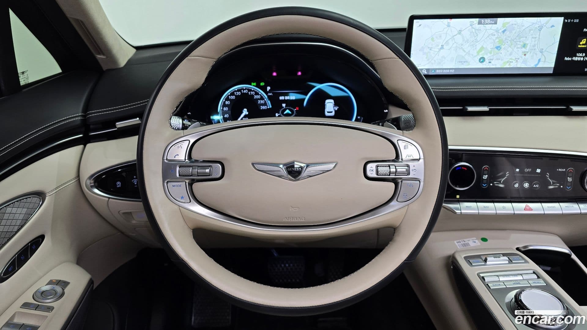 Main__Slider__Photo:GV70 Genesis 2022.11-12