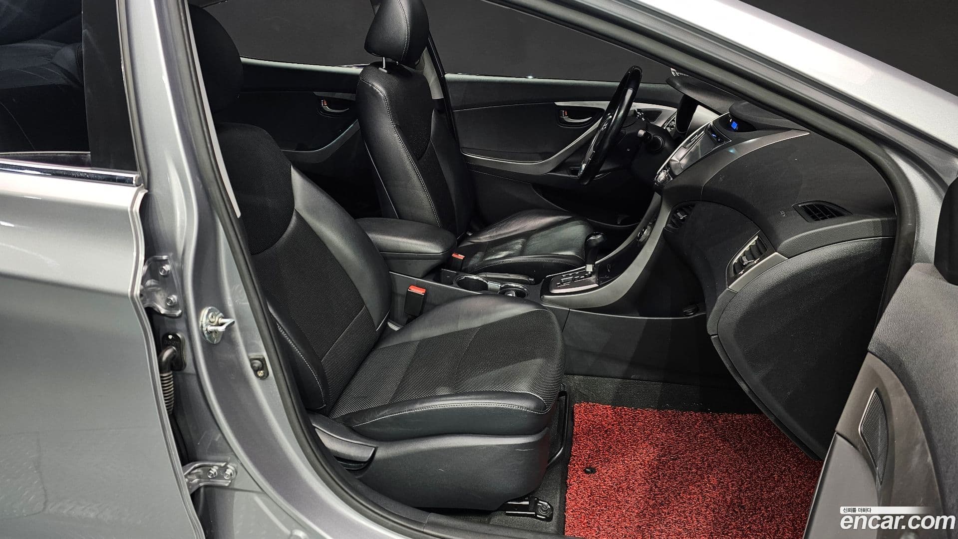 Main__Slider__Photo:AVANTE Hyundai 2013.1-9