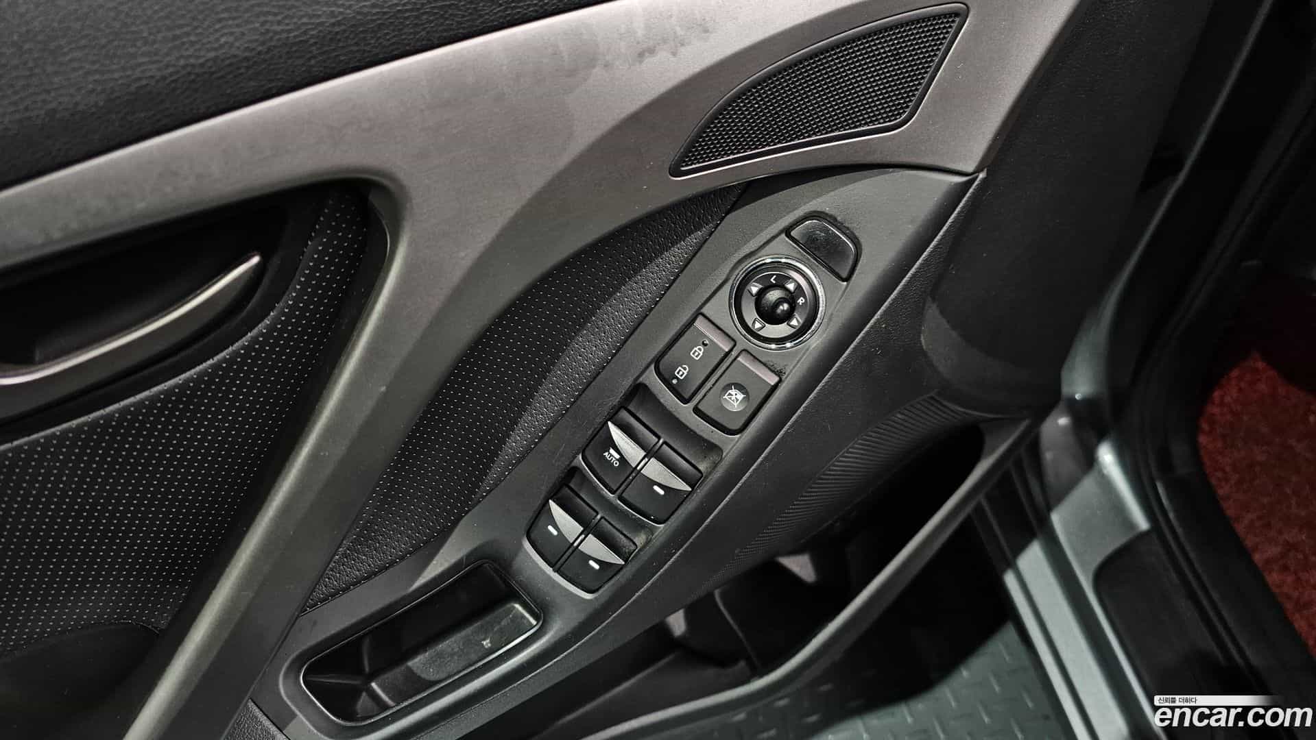 AVANTE Hyundai 2013.1-OPTION-022