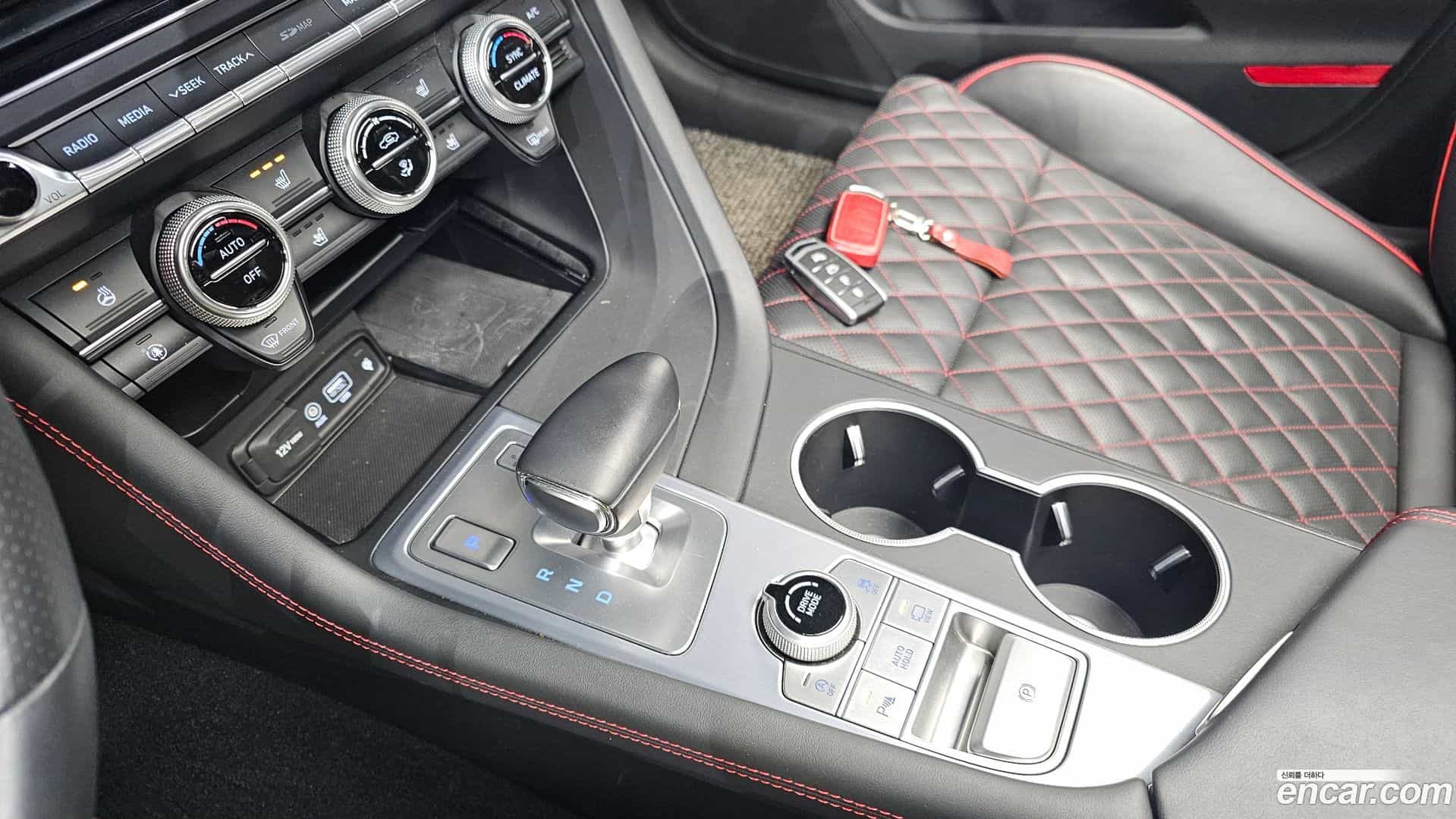 G70 Genesis 2020.0-INNER-009