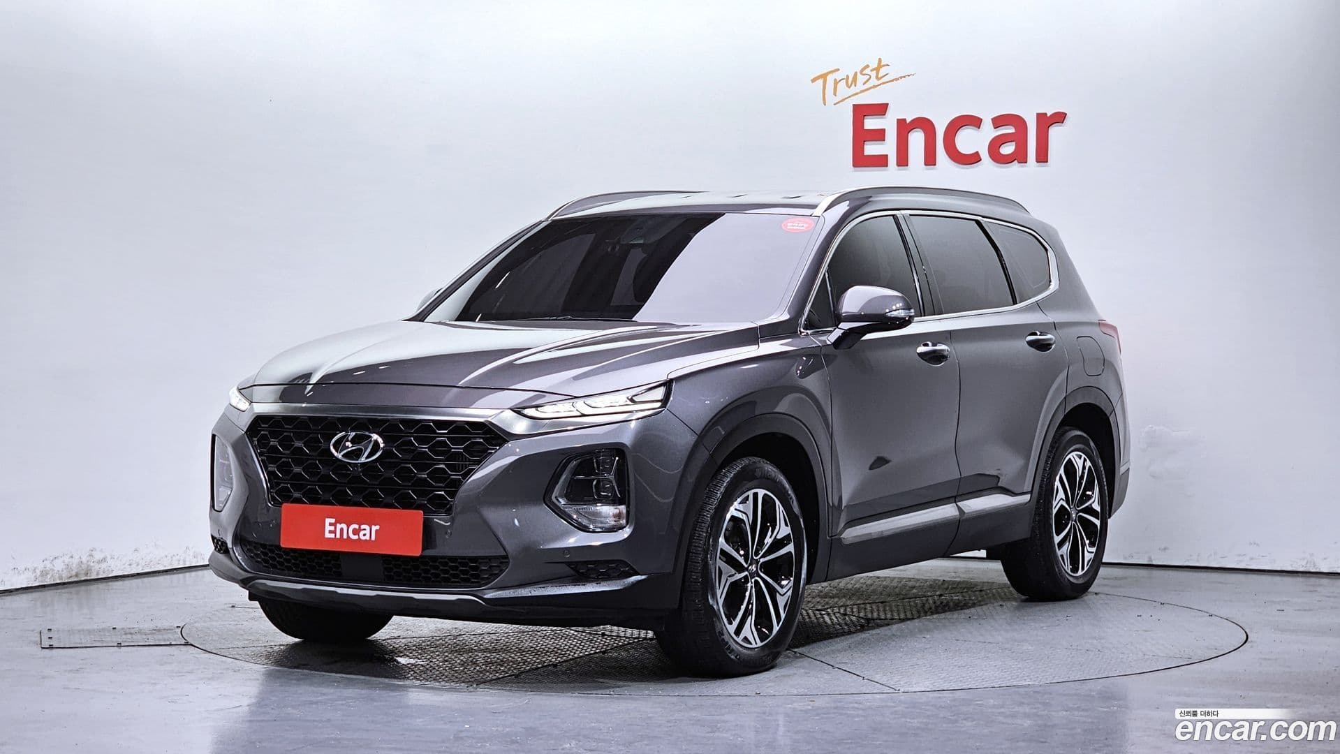 Main__Slider__Photo:Santafe Hyundai 2018.7-0