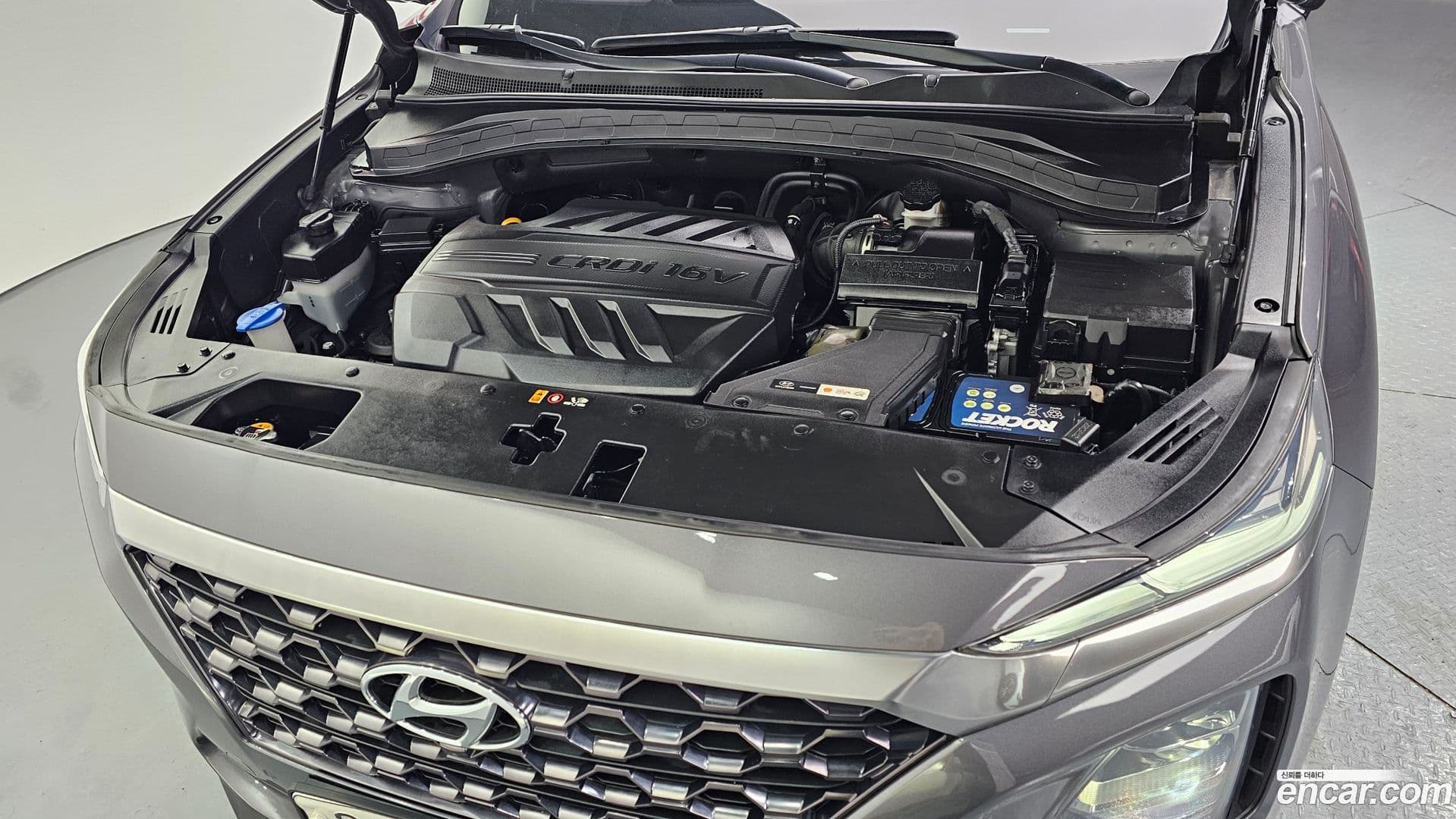 Main__Slider__Photo:Santafe Hyundai 2018.7-5