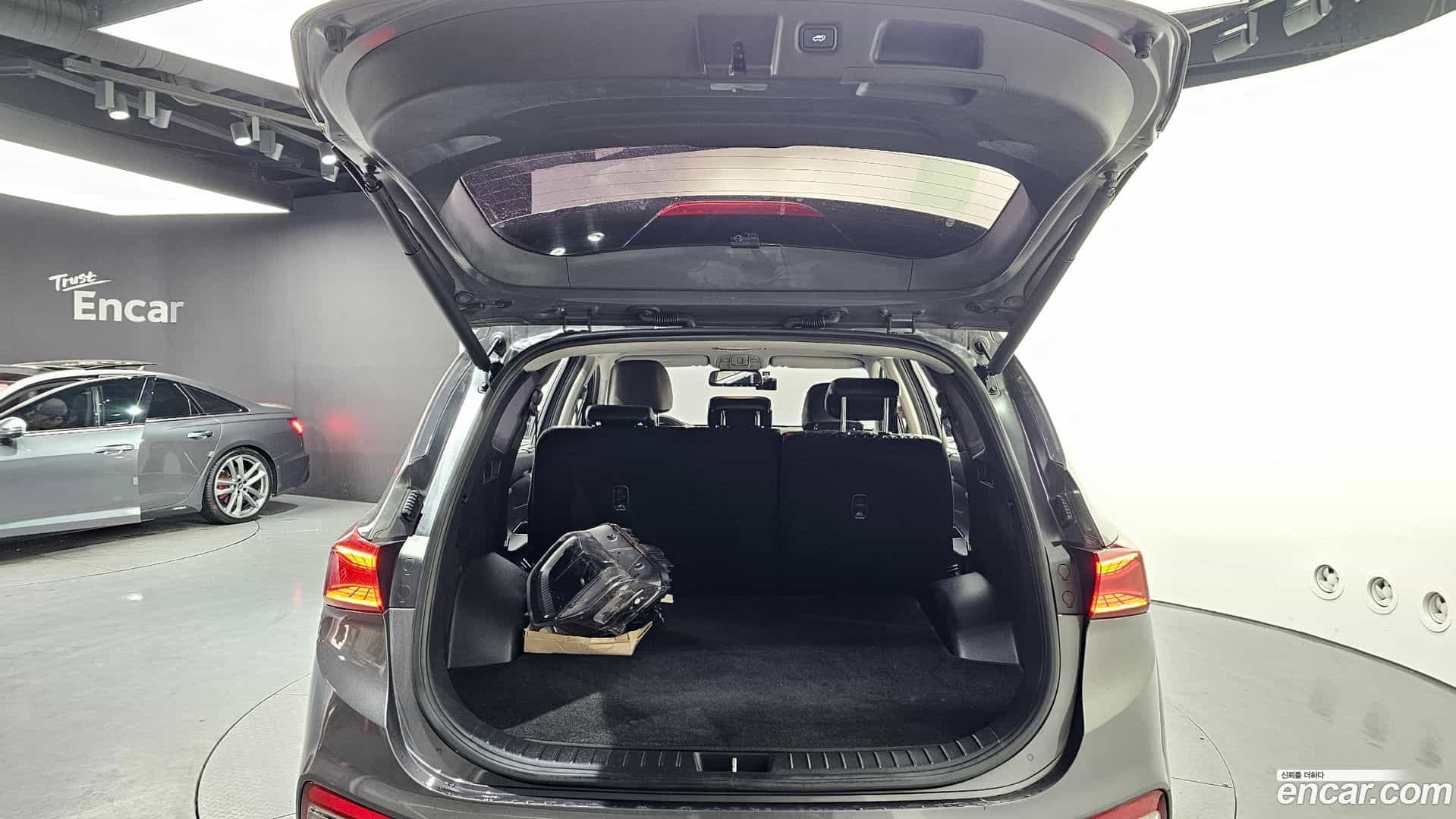 Santafe Hyundai 2018.7-OPTION-024