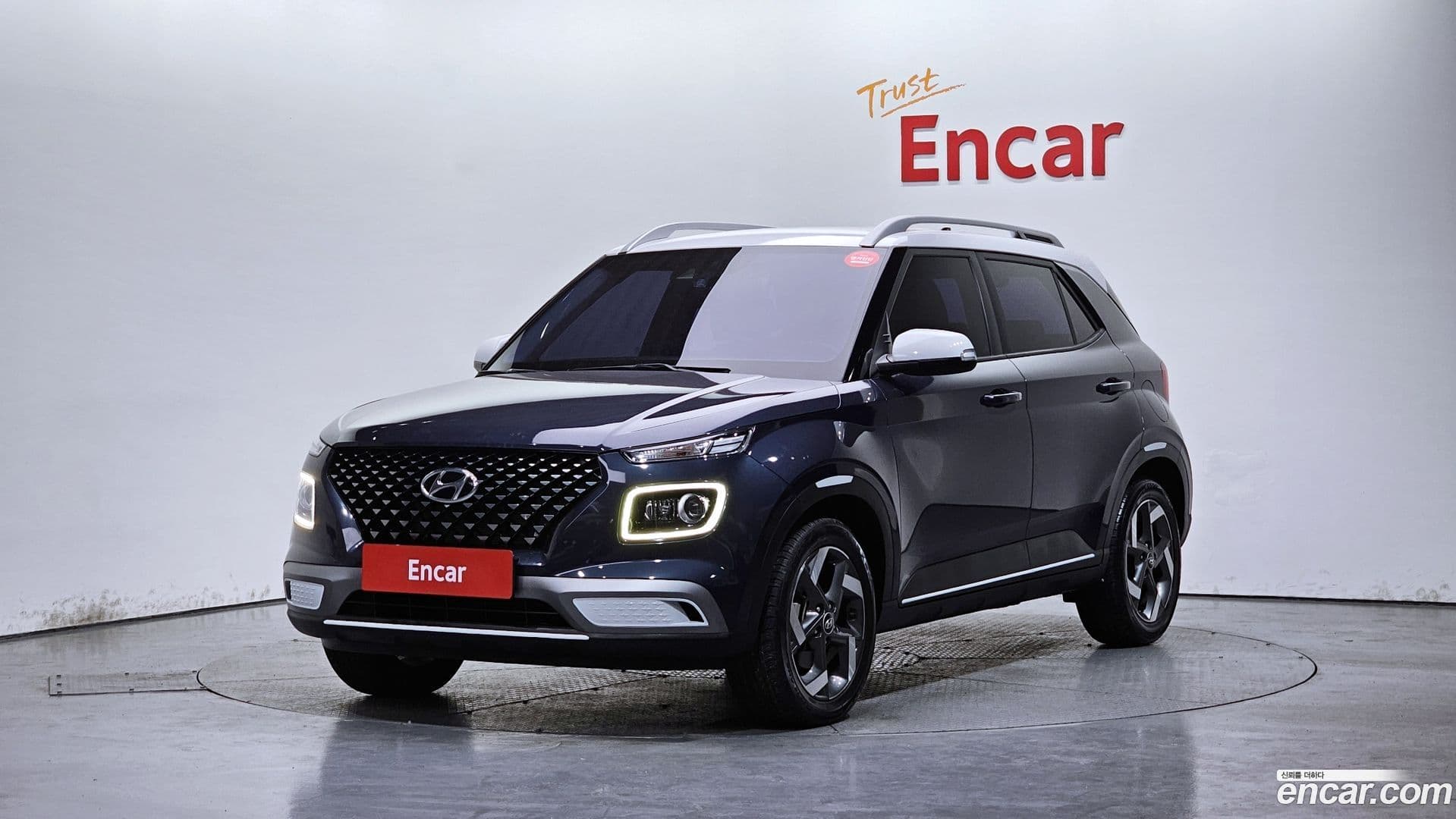 Main__Slider__Photo:Venue Hyundai 2020.5-0